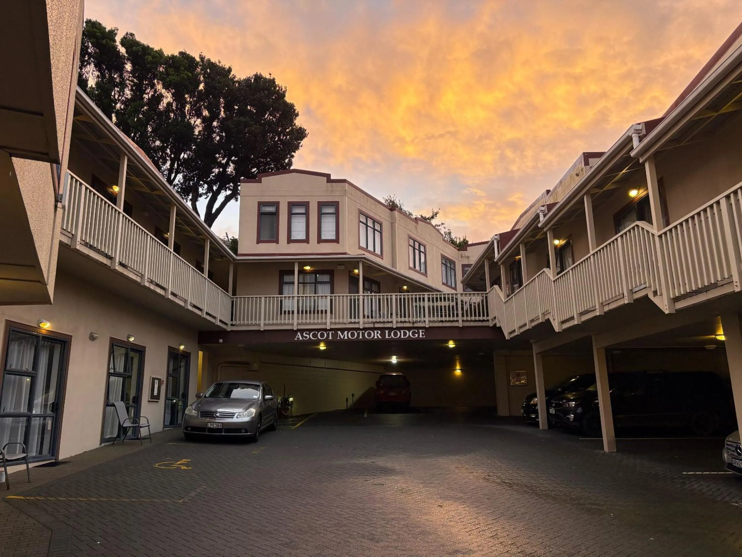 Parking in Ascot Motor Lodge