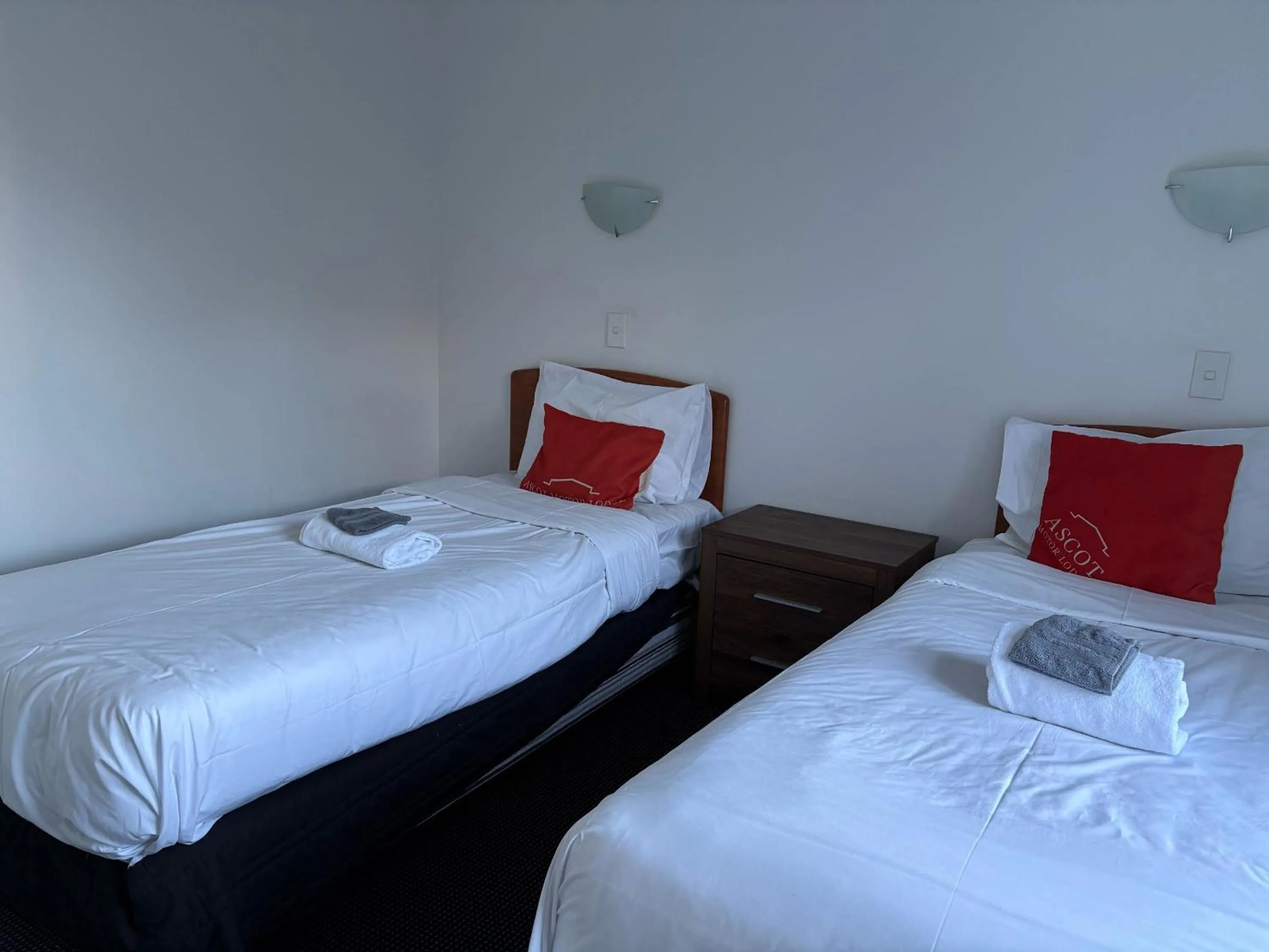 Bed in Ascot Motor Lodge