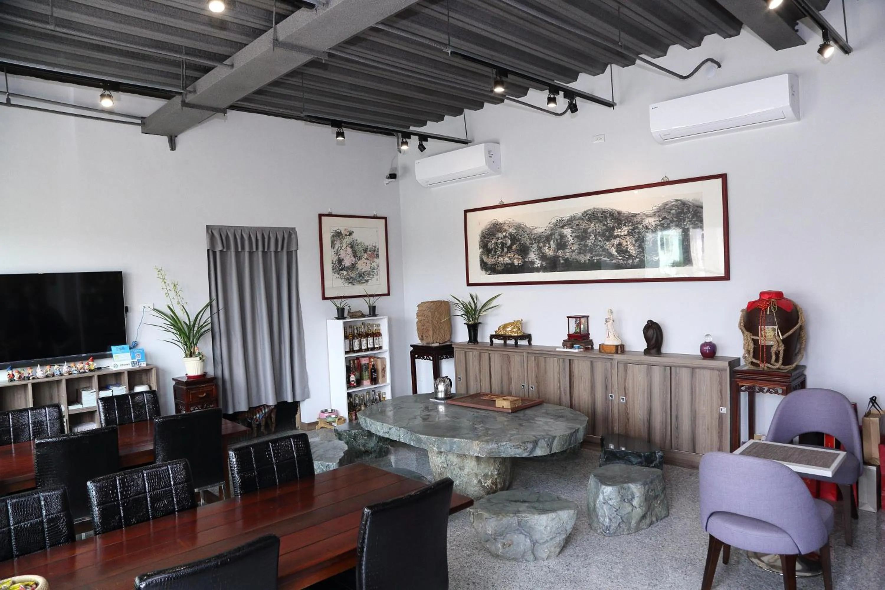 Restaurant/places to eat in See Happiness