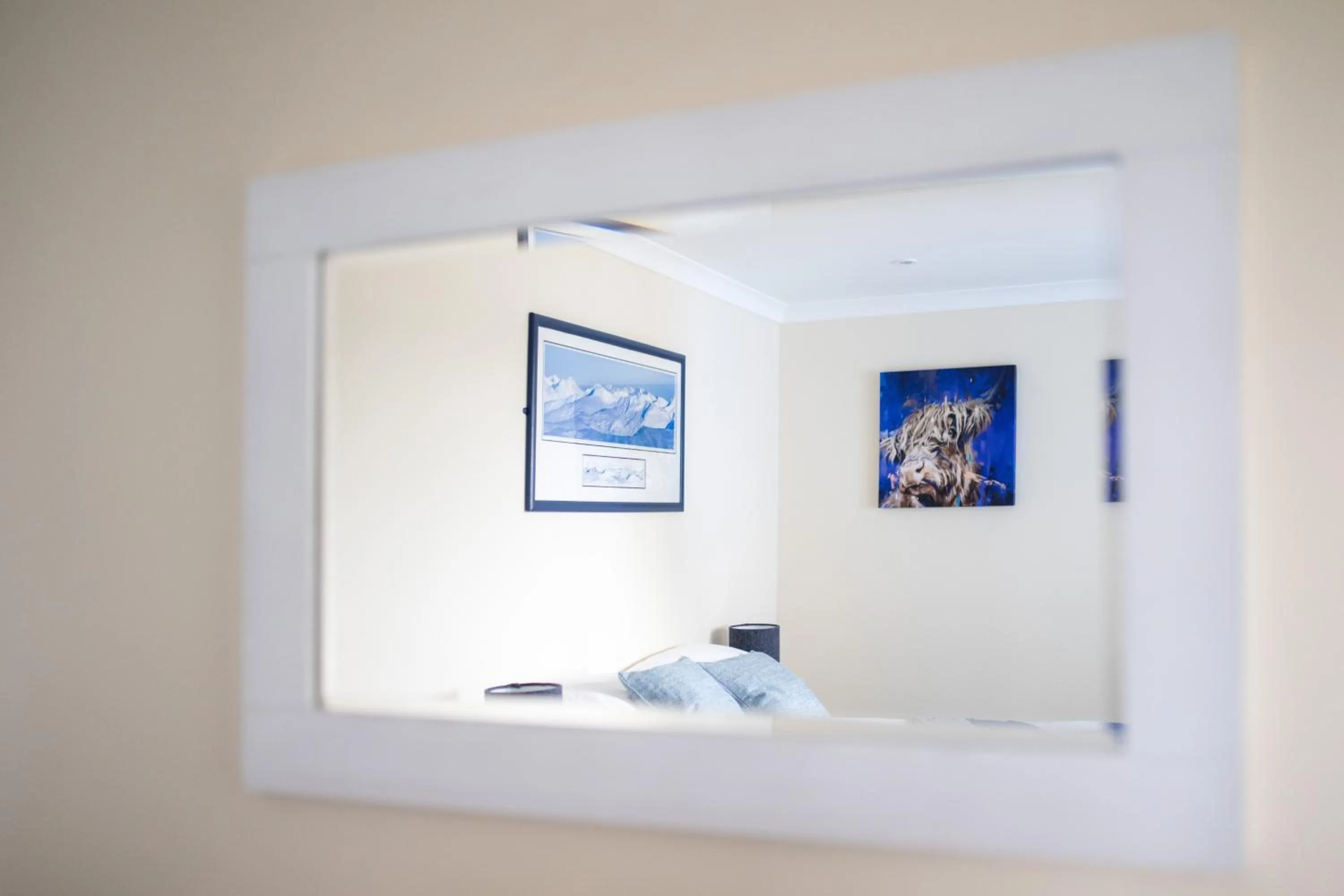 Bedroom, Bed in Loch Ness Clansman Hotel