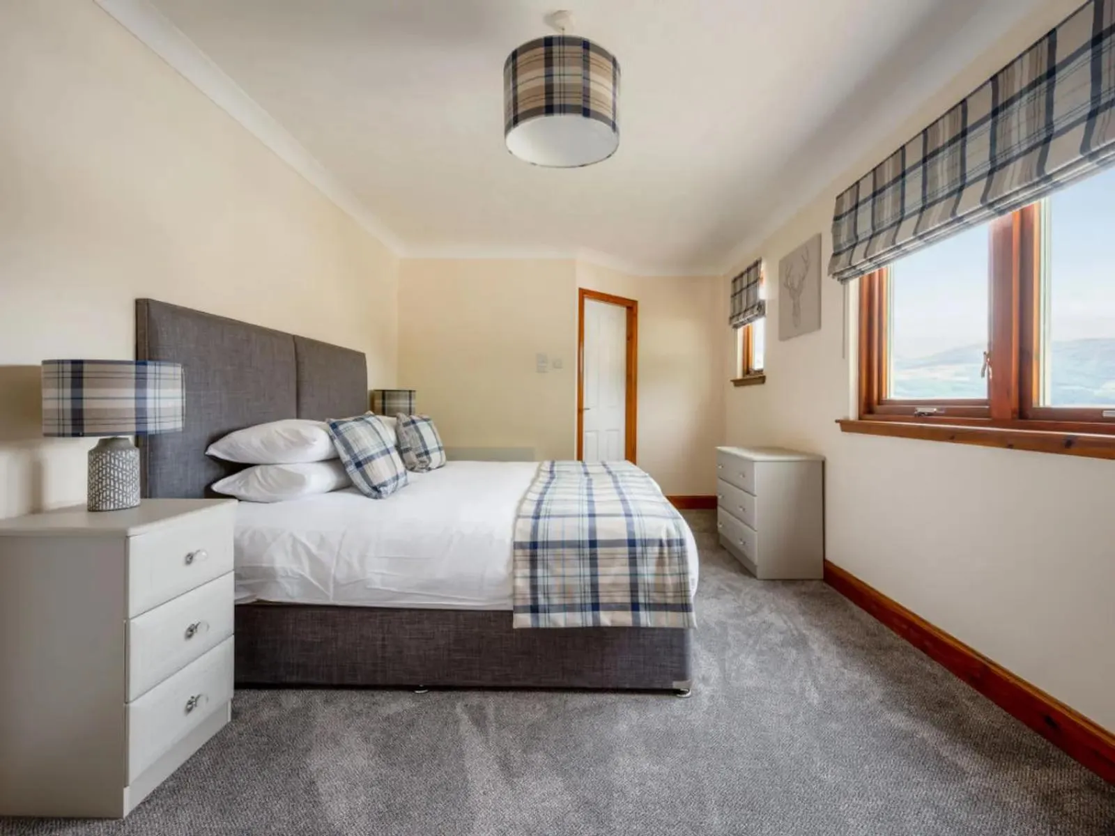 Bed in Loch Ness Clansman Hotel