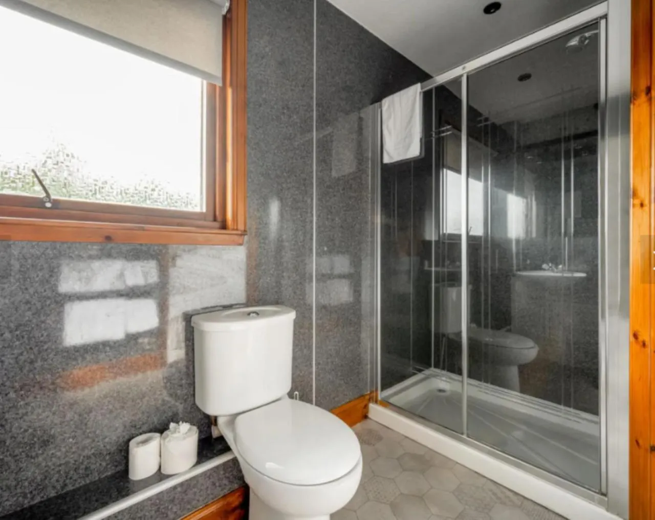 Shower in Loch Ness Clansman Hotel