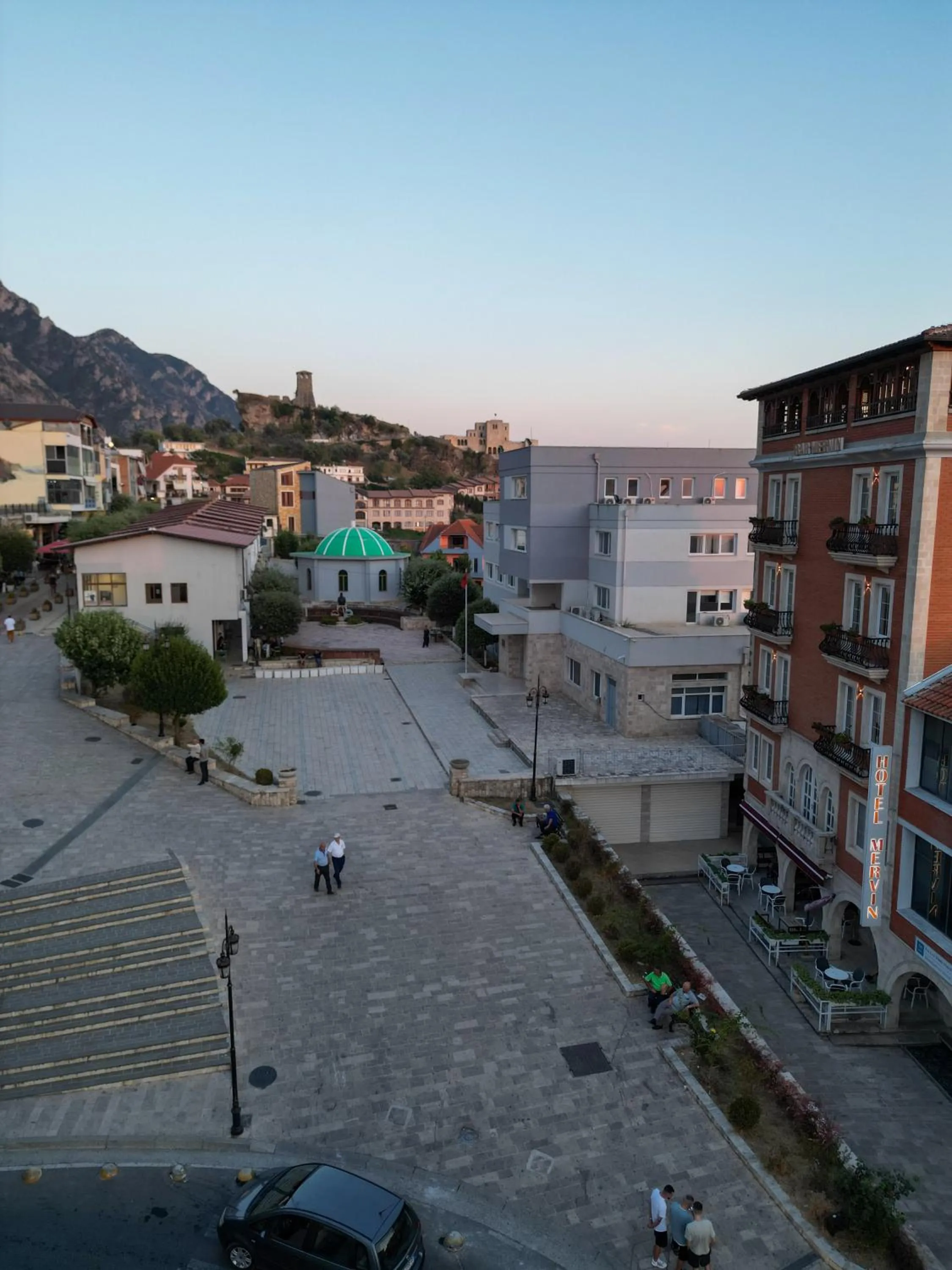 Property building in Mervin Hotel