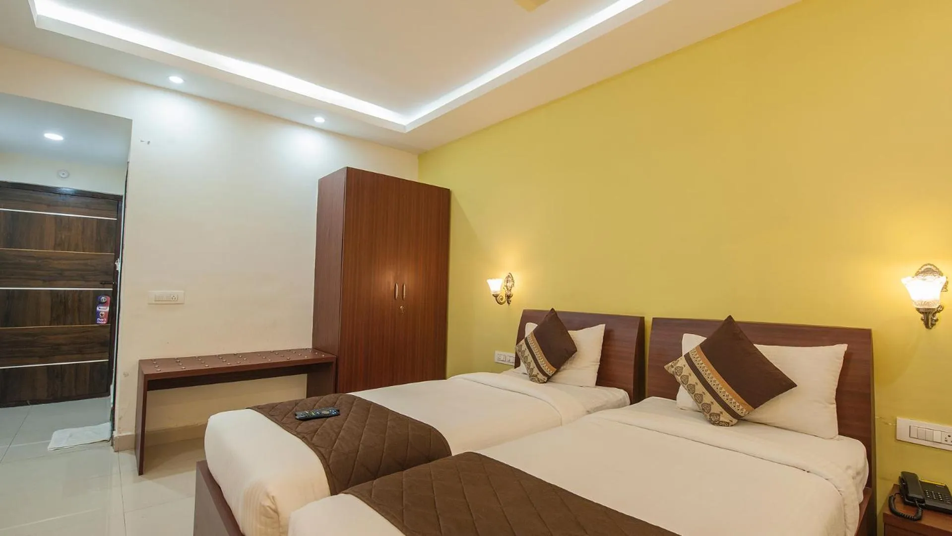 Bed in Hotel Windsor Castle Inn