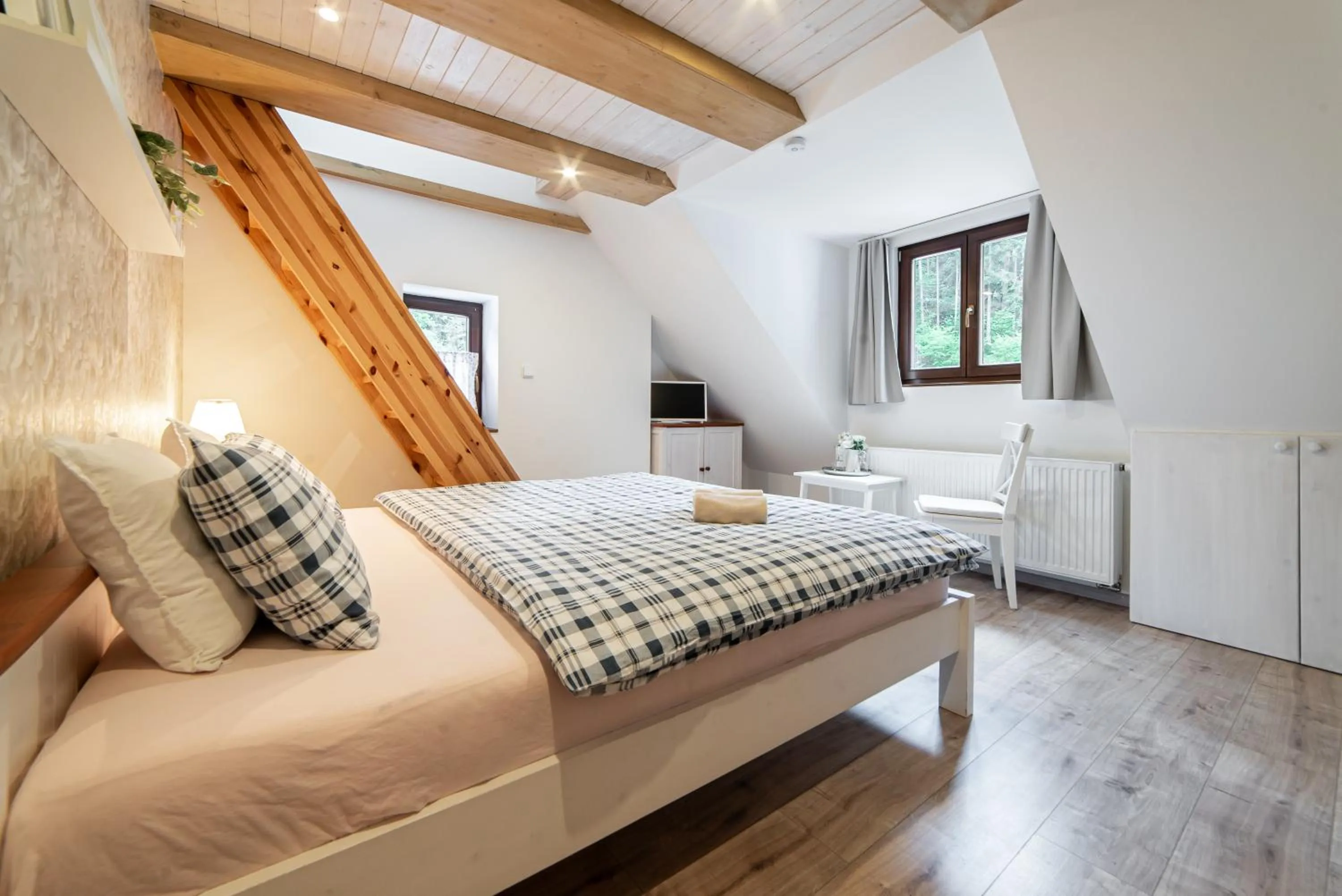 Bed in Hamr Divci Kamen