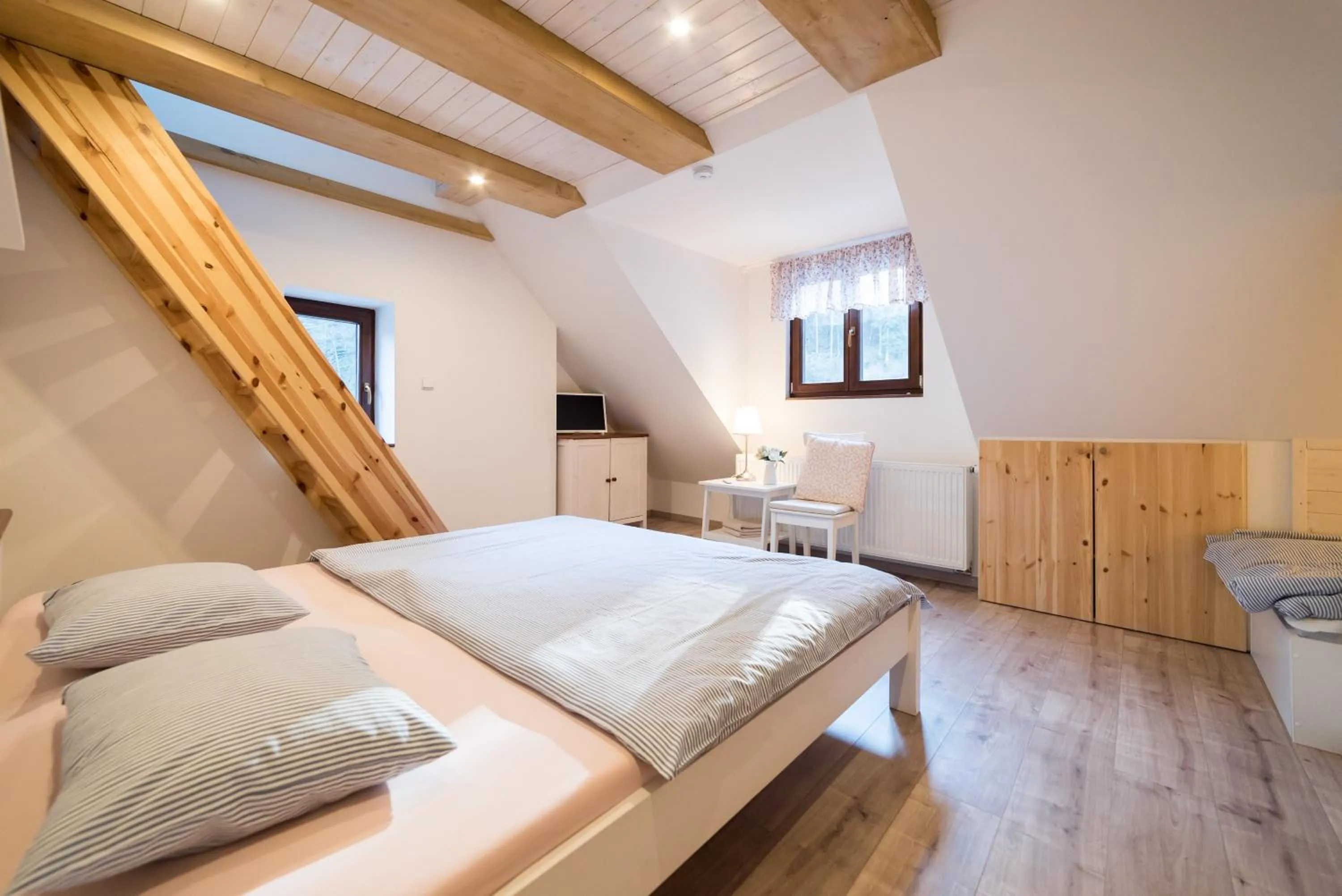 Bed in Hamr Divci Kamen