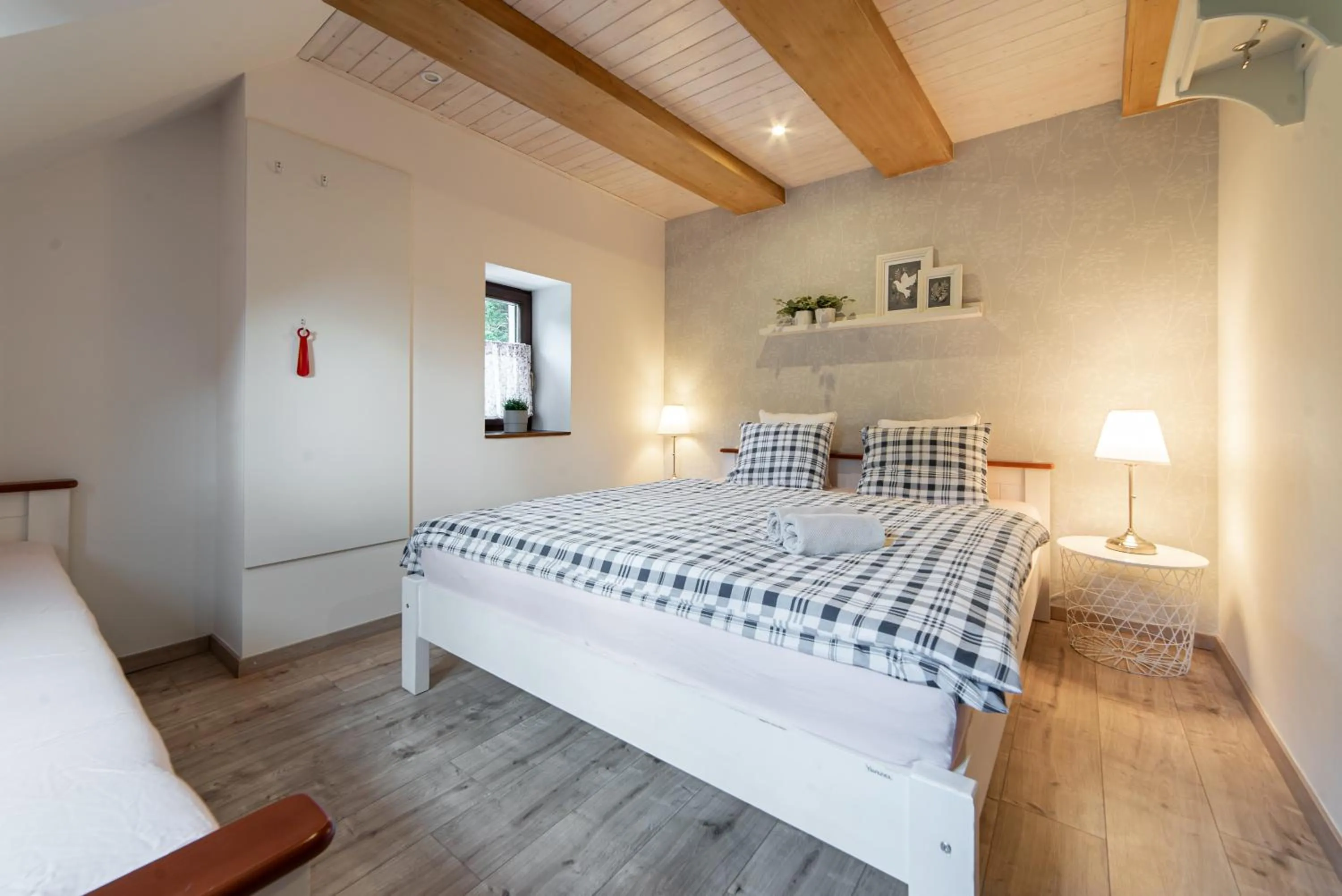 Bed in Hamr Divci Kamen