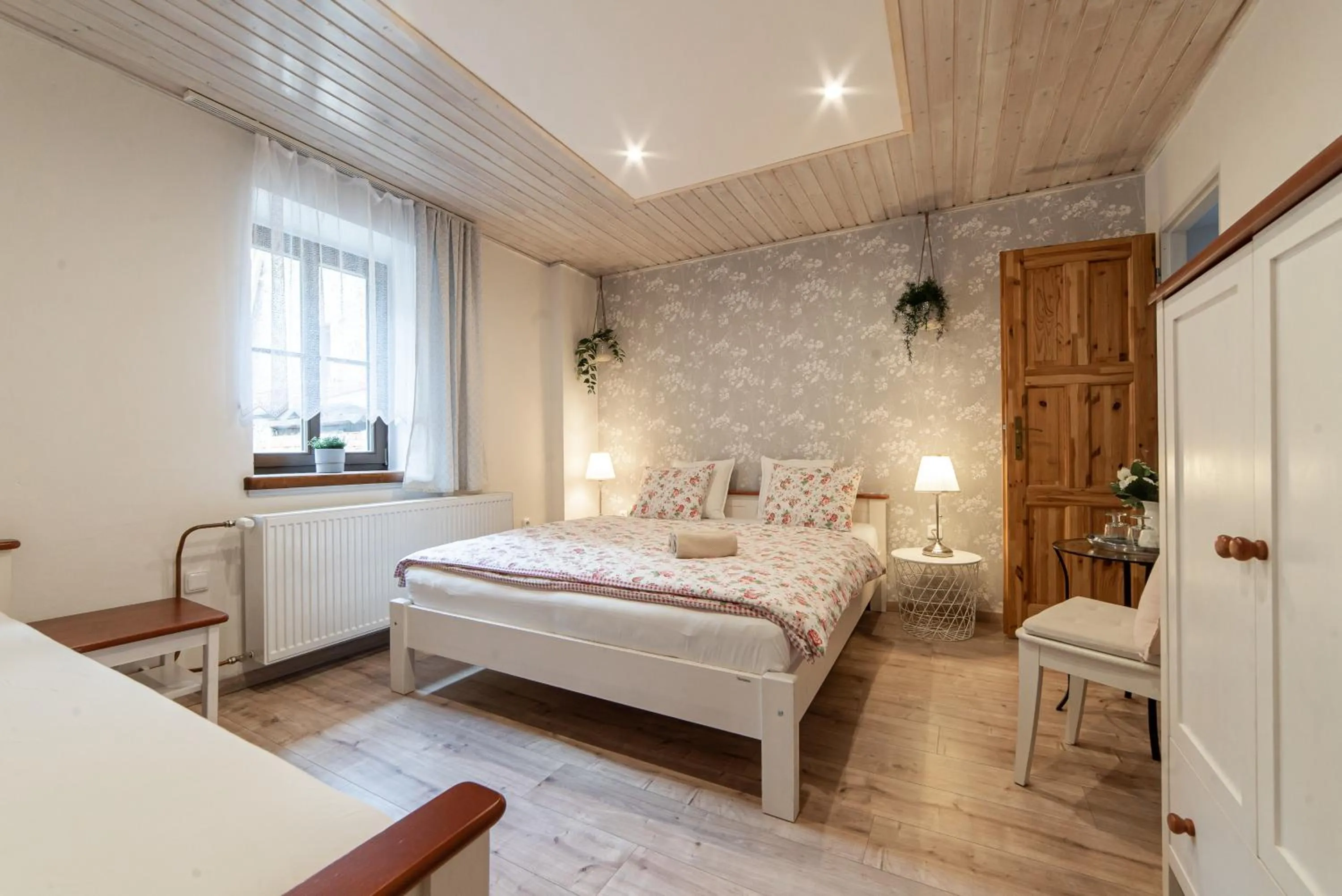 Bed in Hamr Divci Kamen