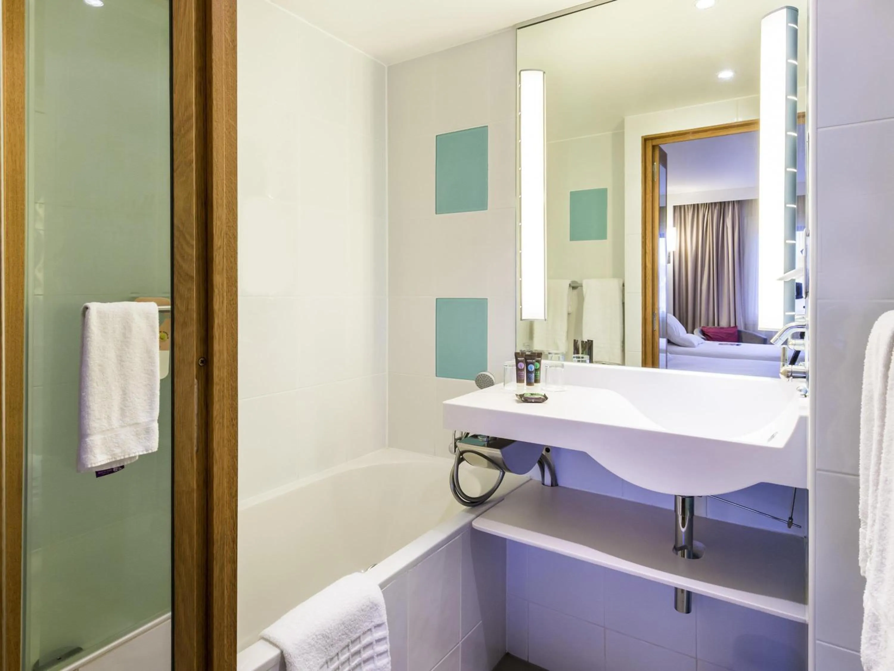 Bedroom in Novotel London Paddington