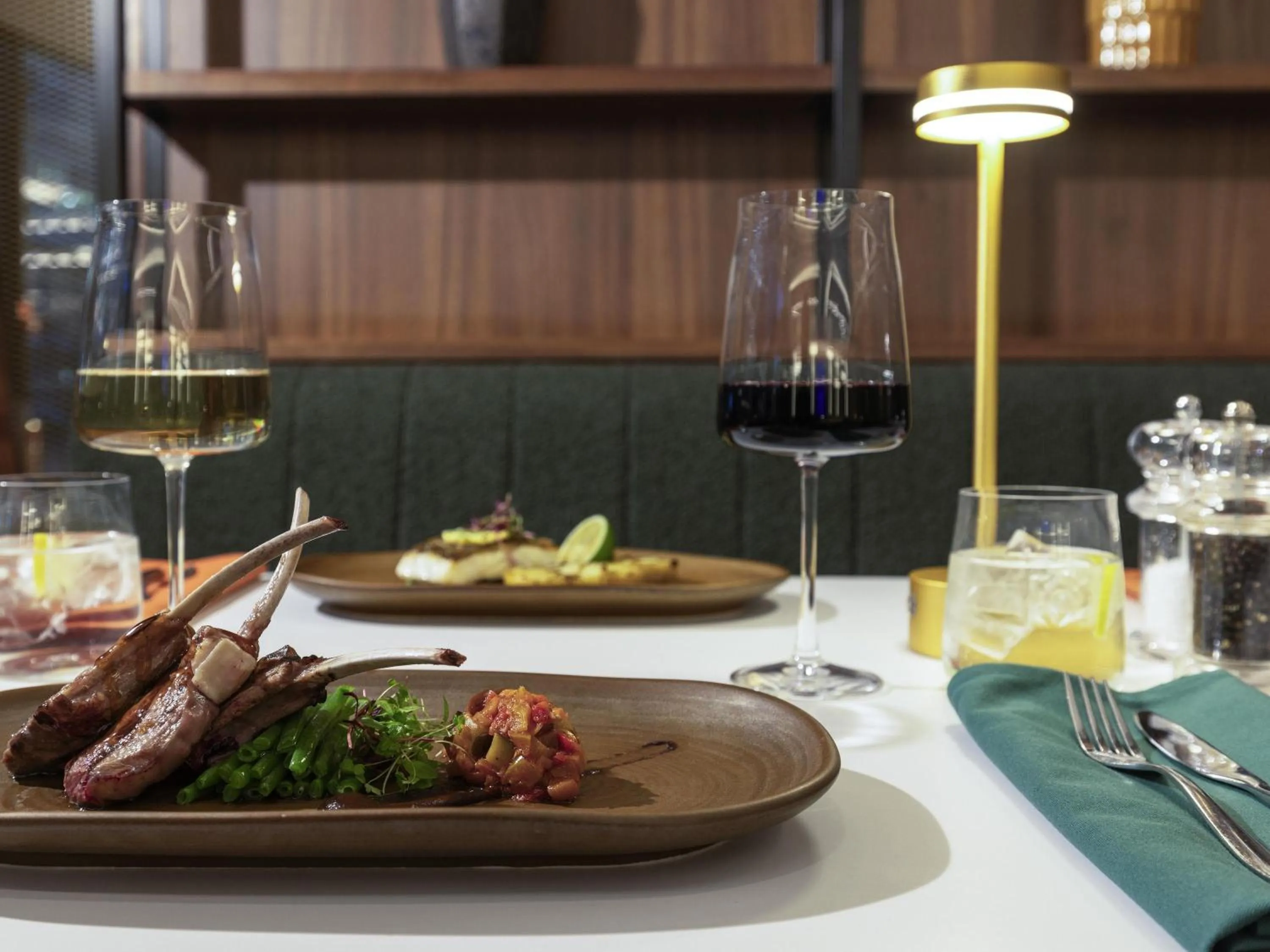 Restaurant/places to eat in Novotel London Paddington