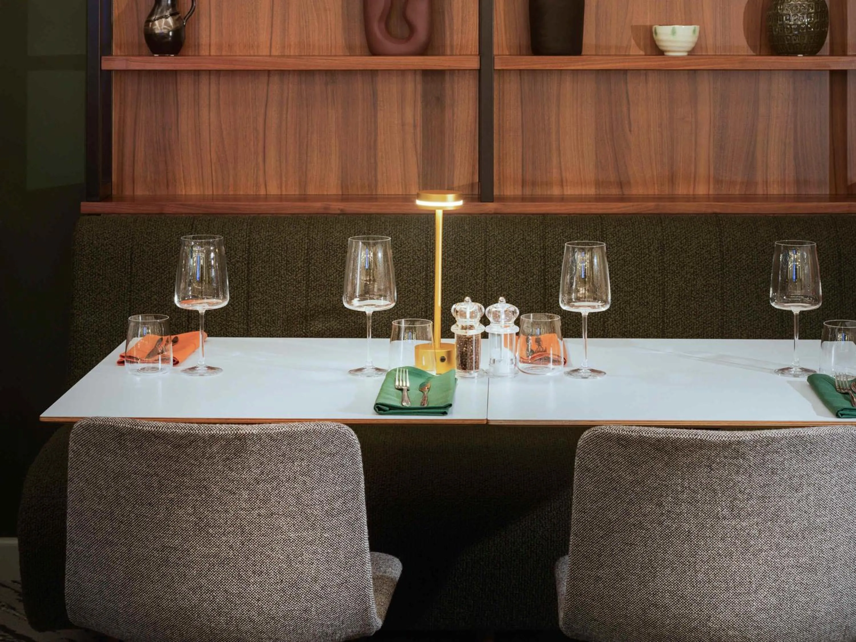 Restaurant/places to eat in Novotel London Paddington