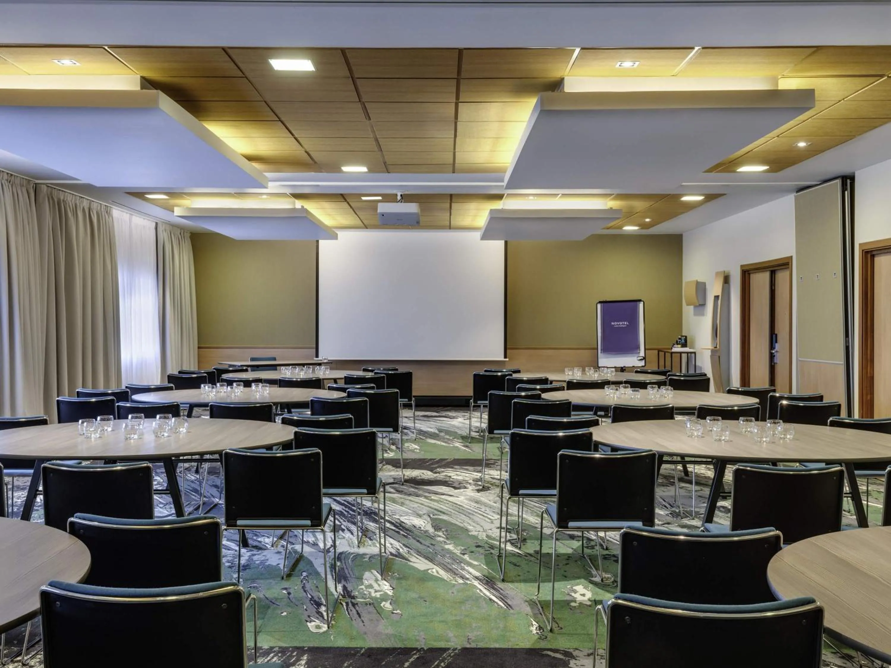 Meeting/conference room in Novotel London Paddington