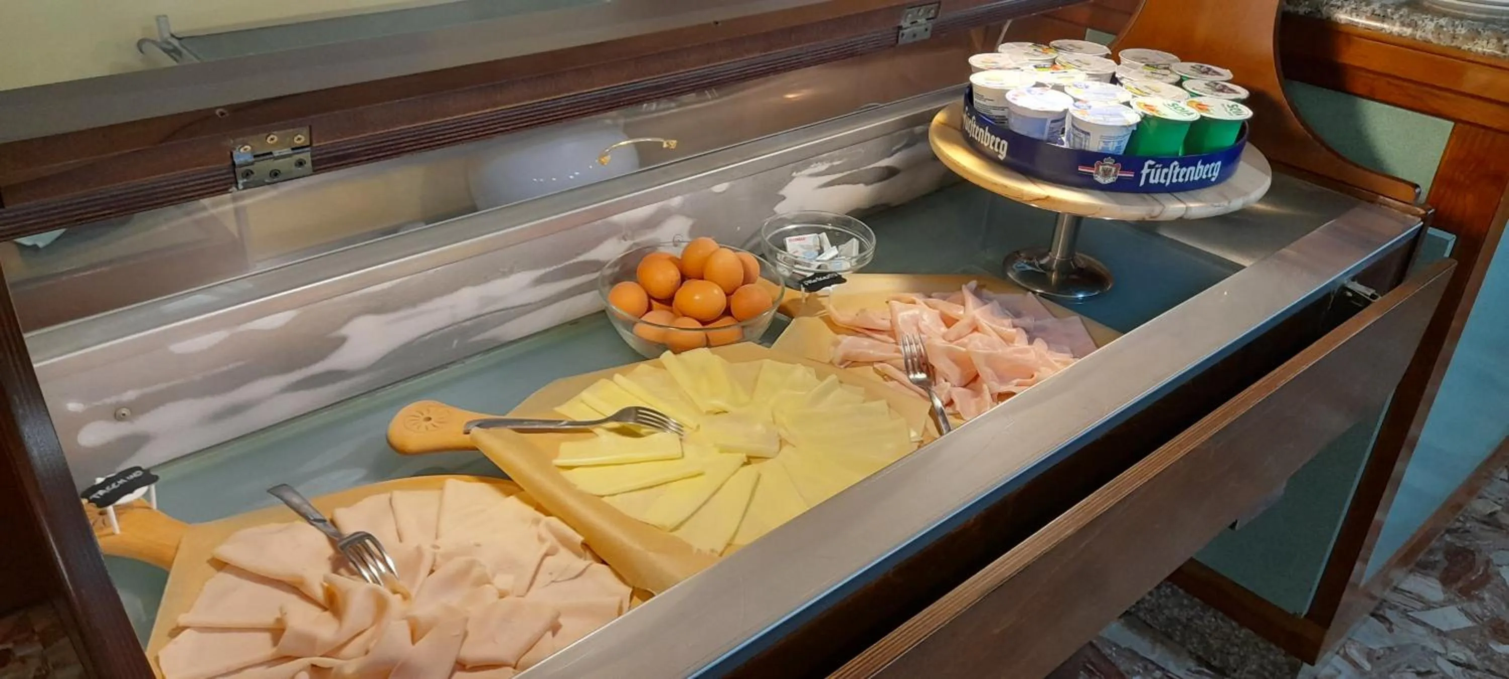 Food and drinks in Hotel Carmen Viserba