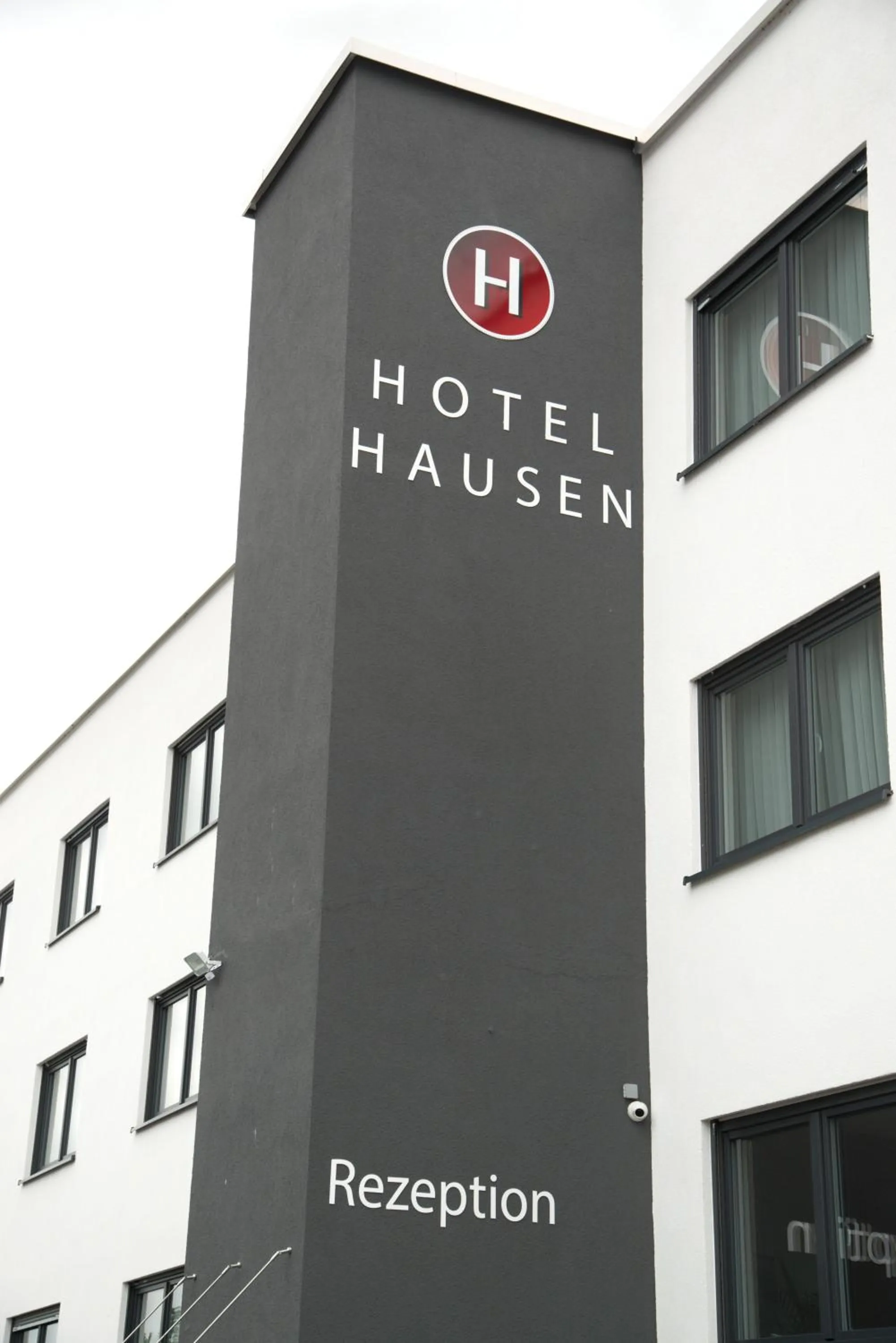 Property building in Hotel Hausen Obertshausen Frankfurt