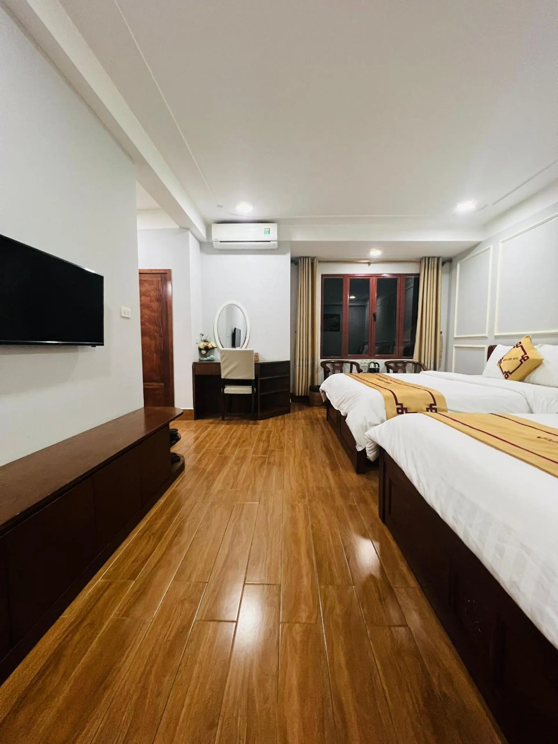 Photo of the whole room, Bed in Sapa Land Hotel