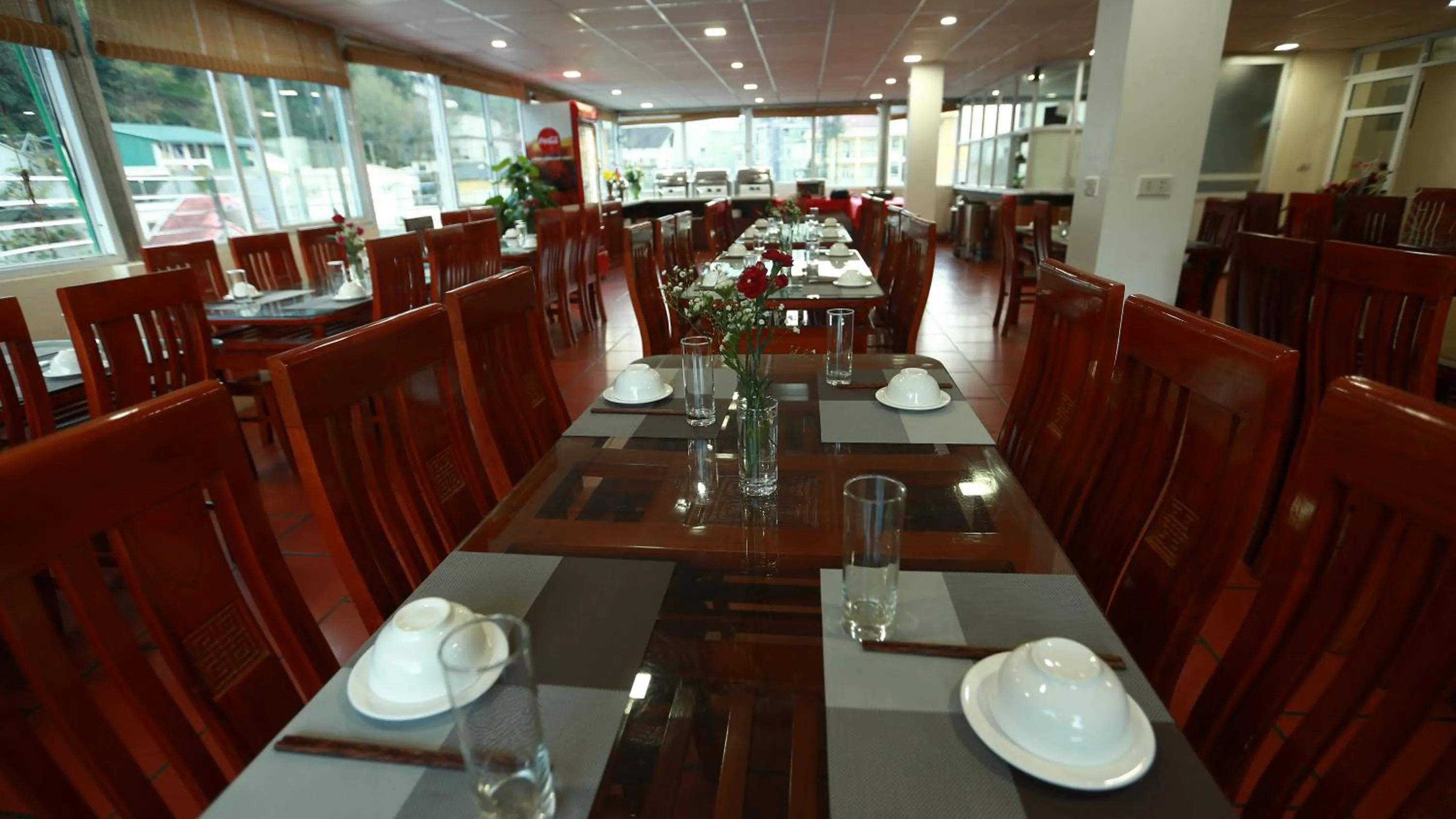 Restaurant/places to eat in Sapa Land Hotel