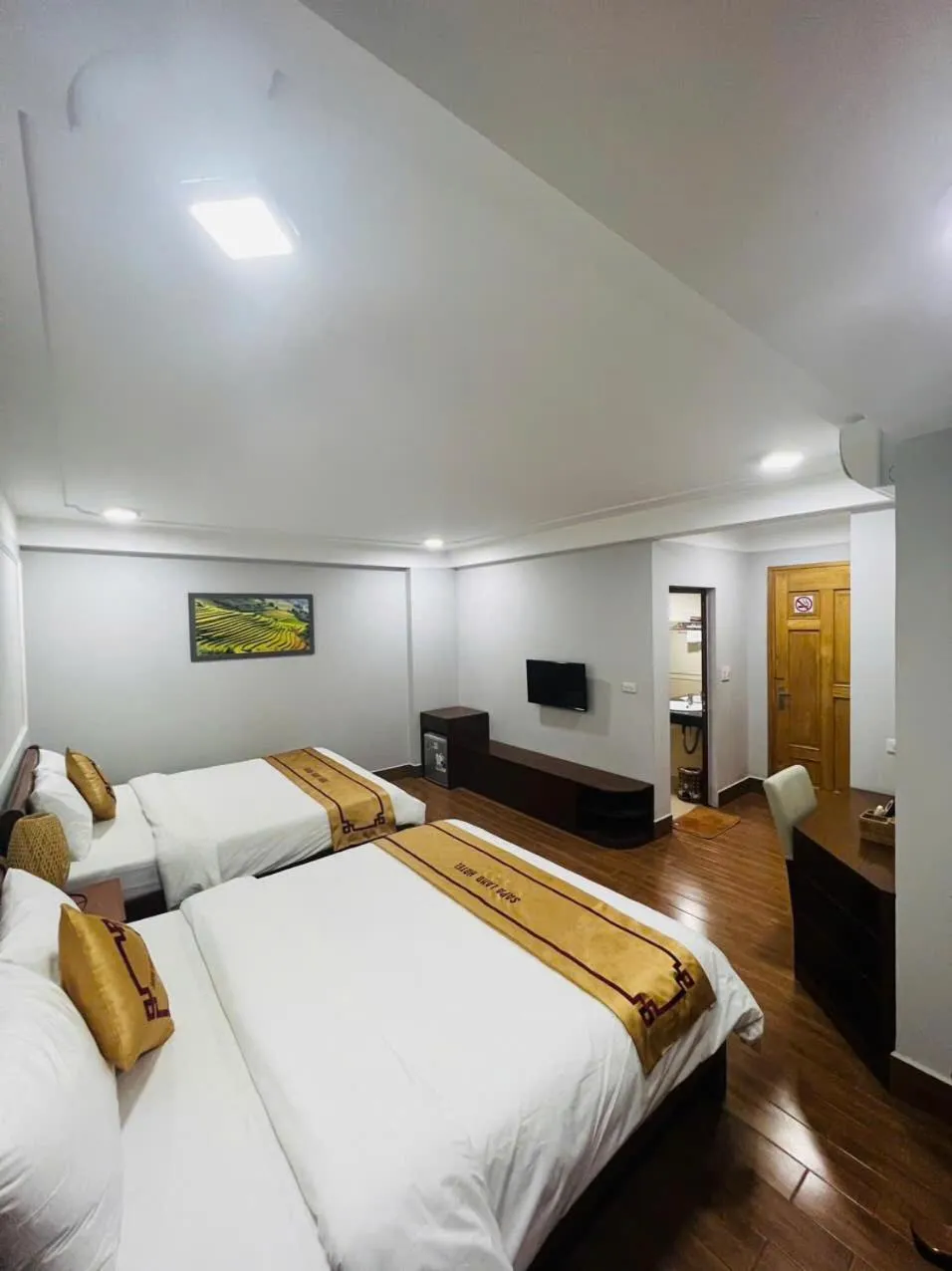 Bed in Sapa Land Hotel