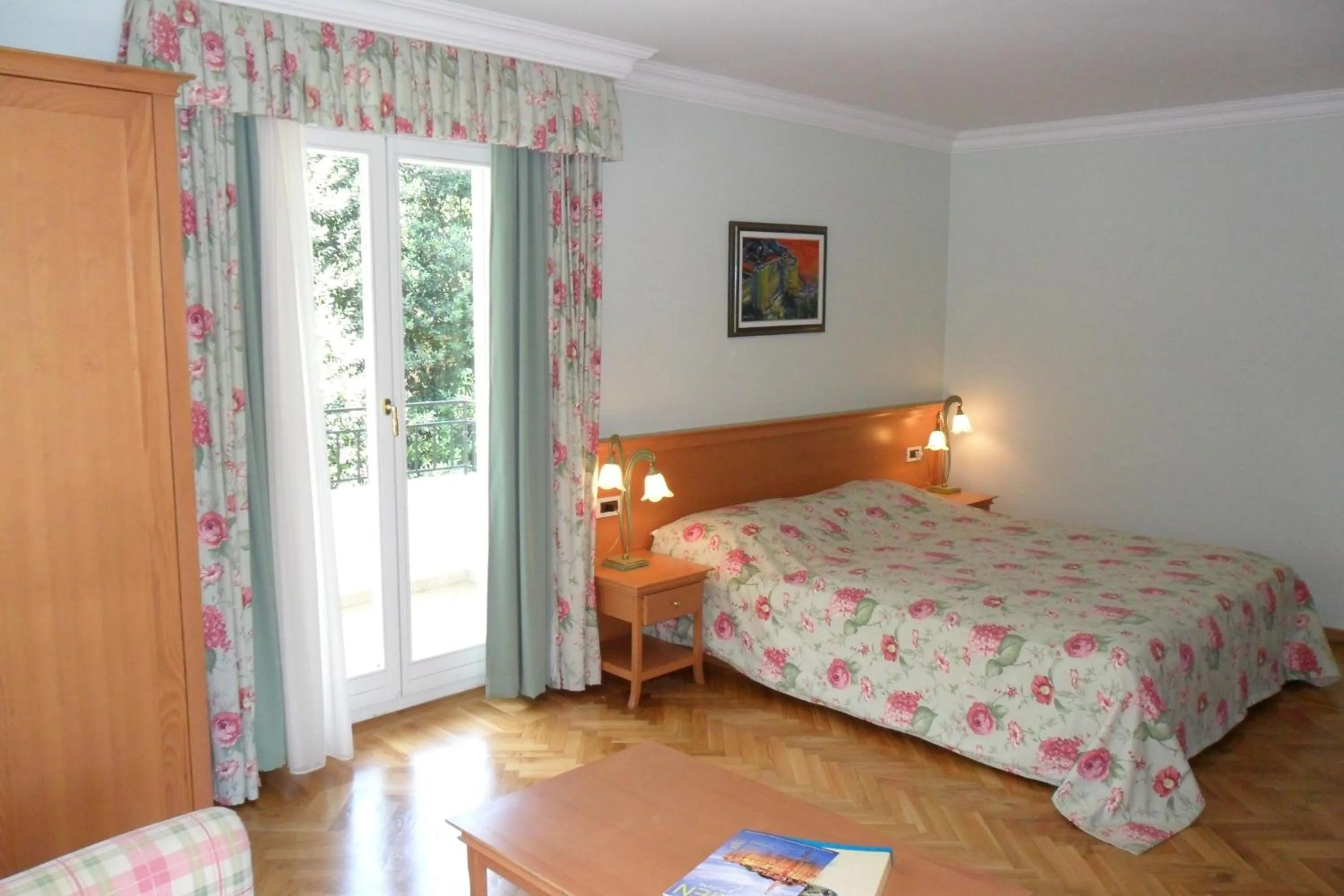 Bed in Hotel Miramar