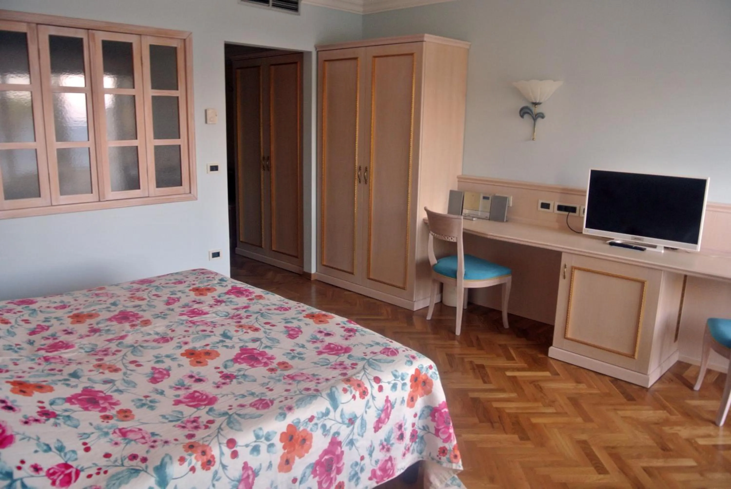 Bed in Hotel Miramar