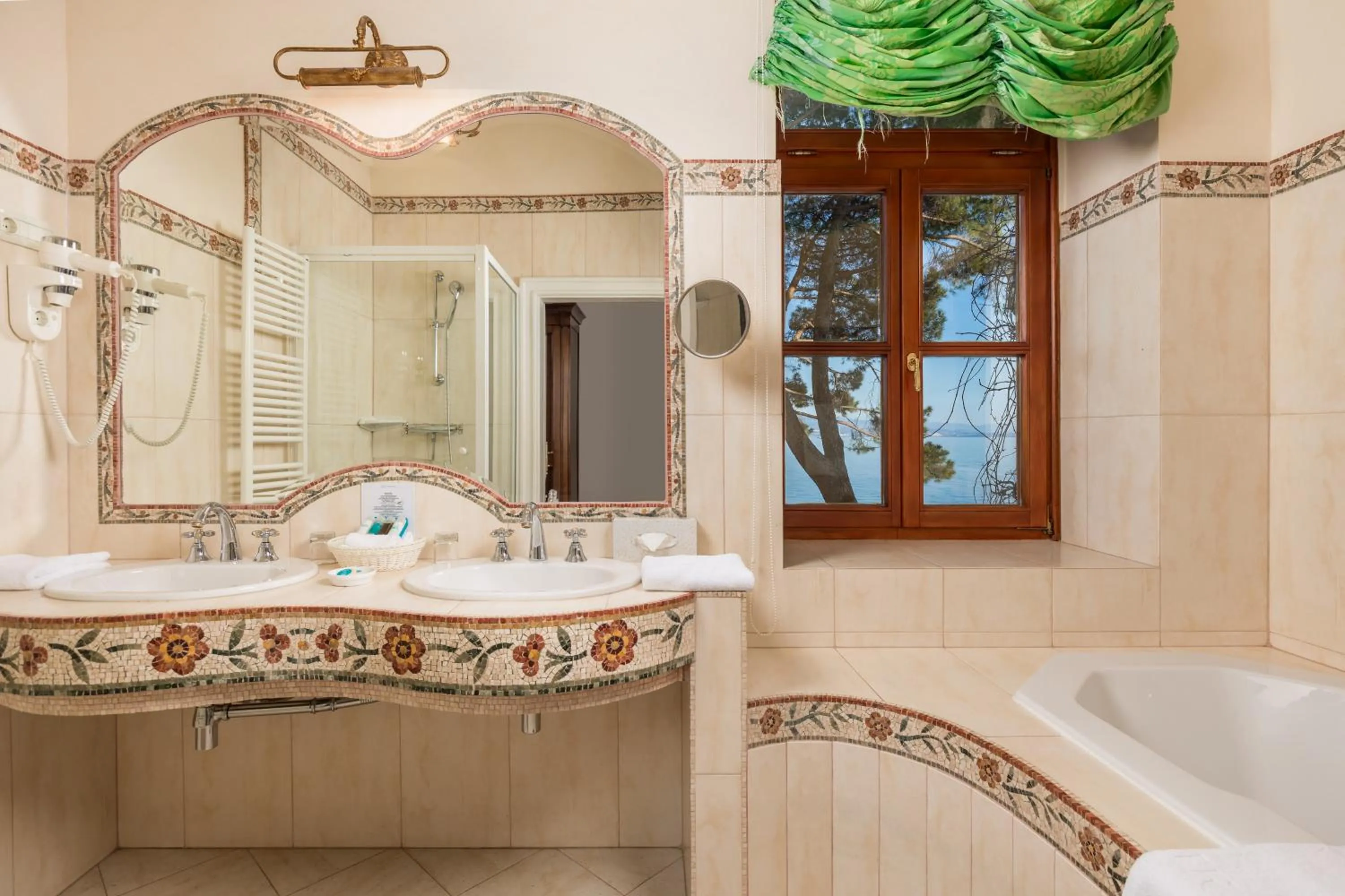 Bathroom in Hotel Miramar