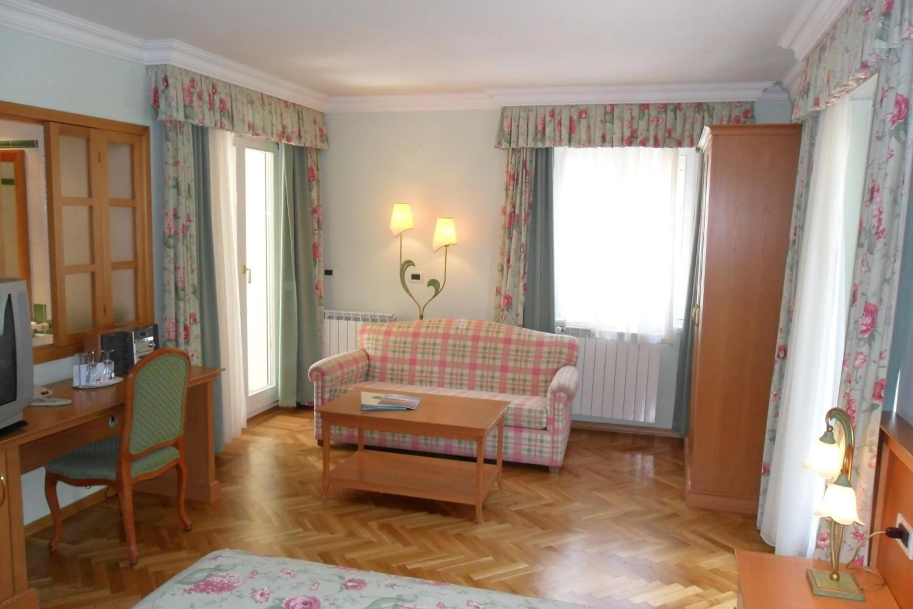 Seating area in Hotel Miramar