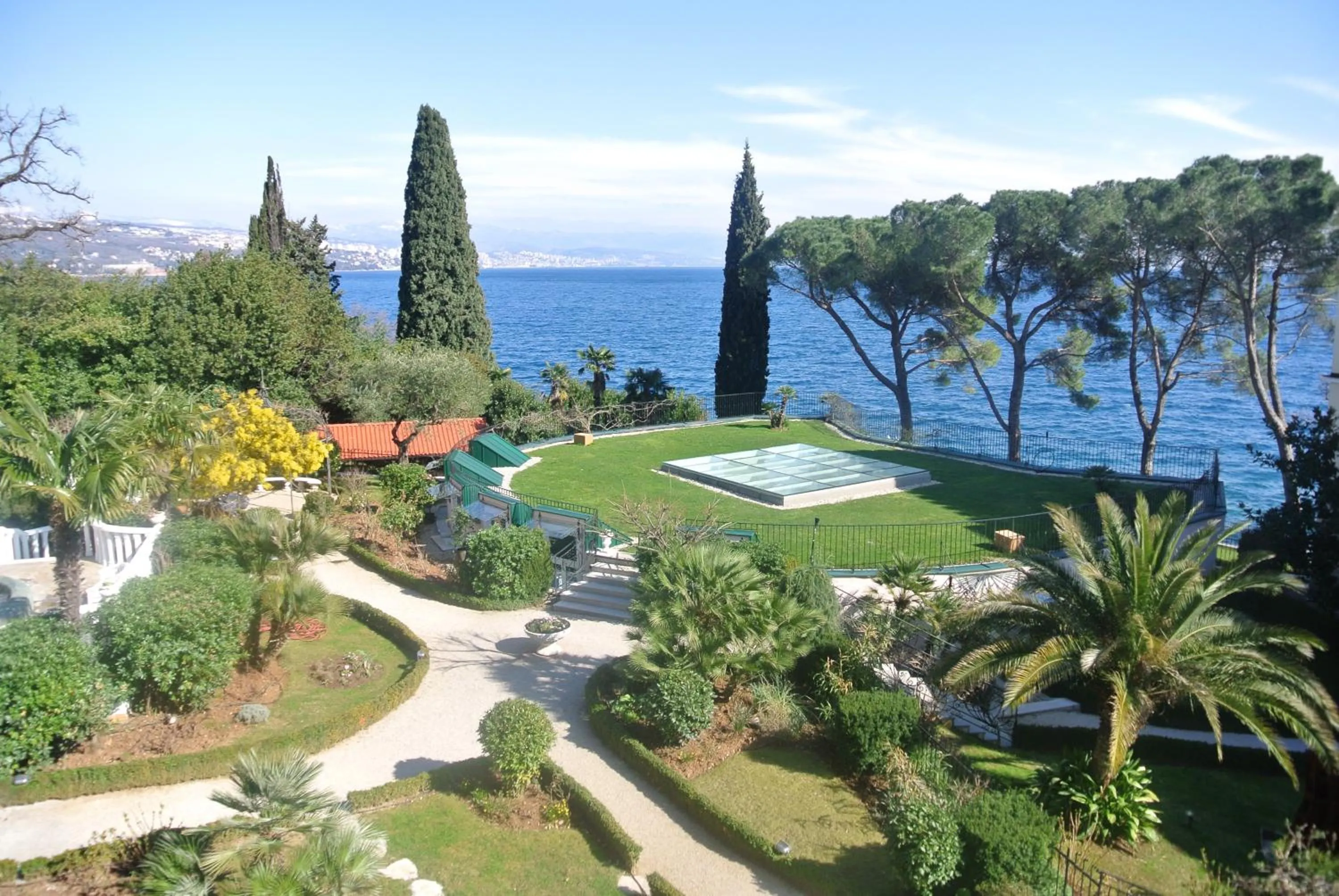 Day in Hotel Miramar