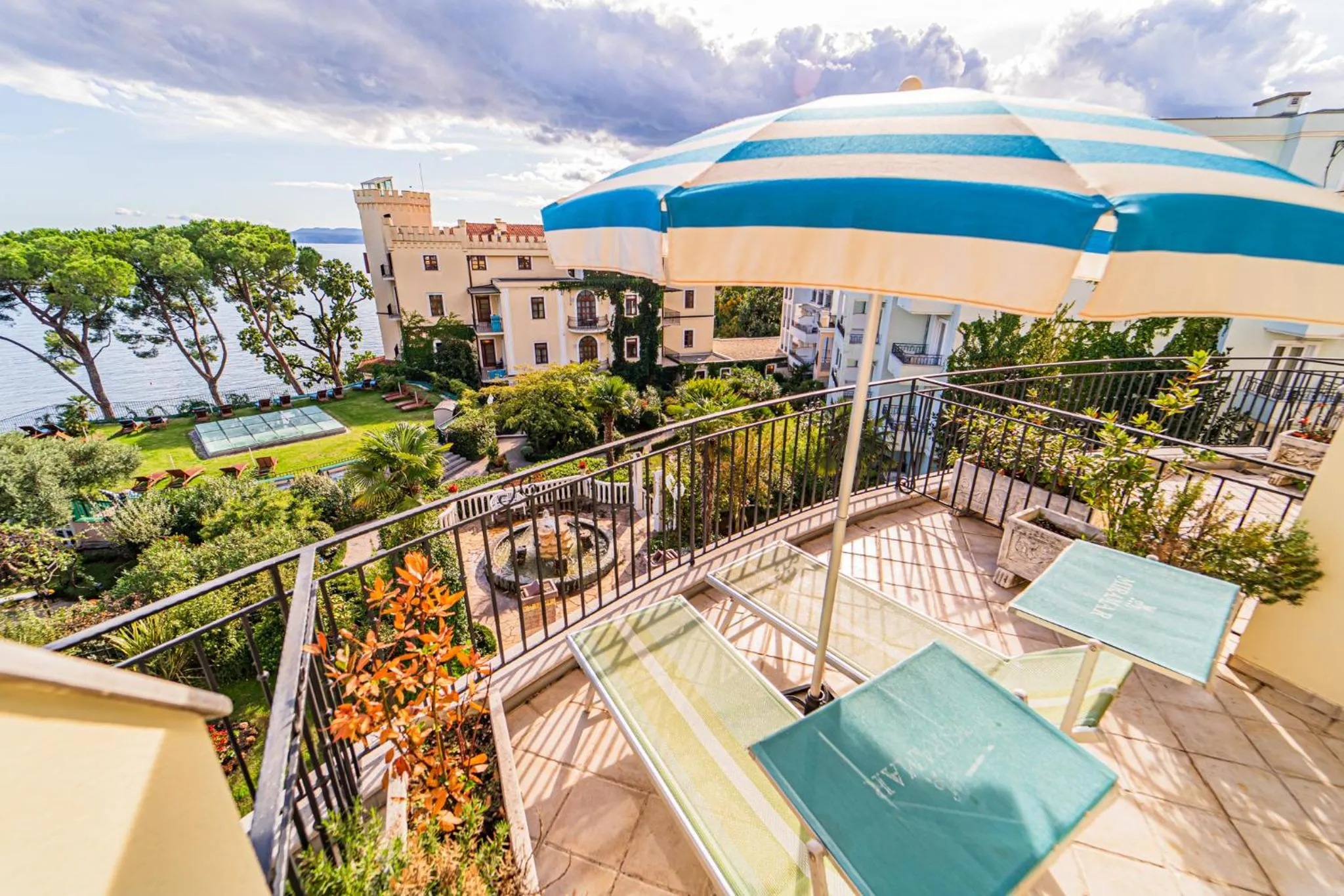 Day in Hotel Miramar