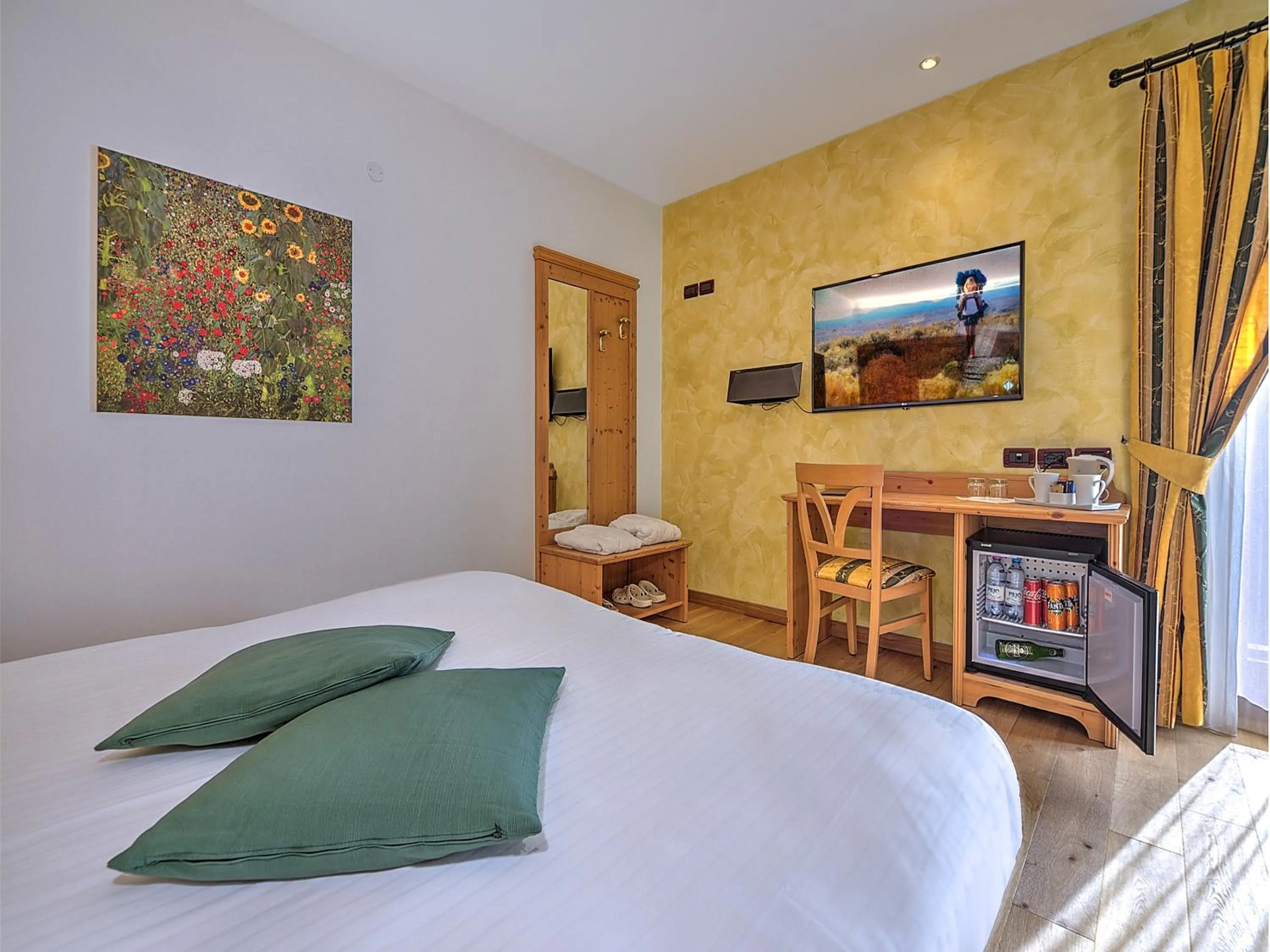 TV and multimedia, Bed in Hotel Garni La Vigna - Adult Friendly