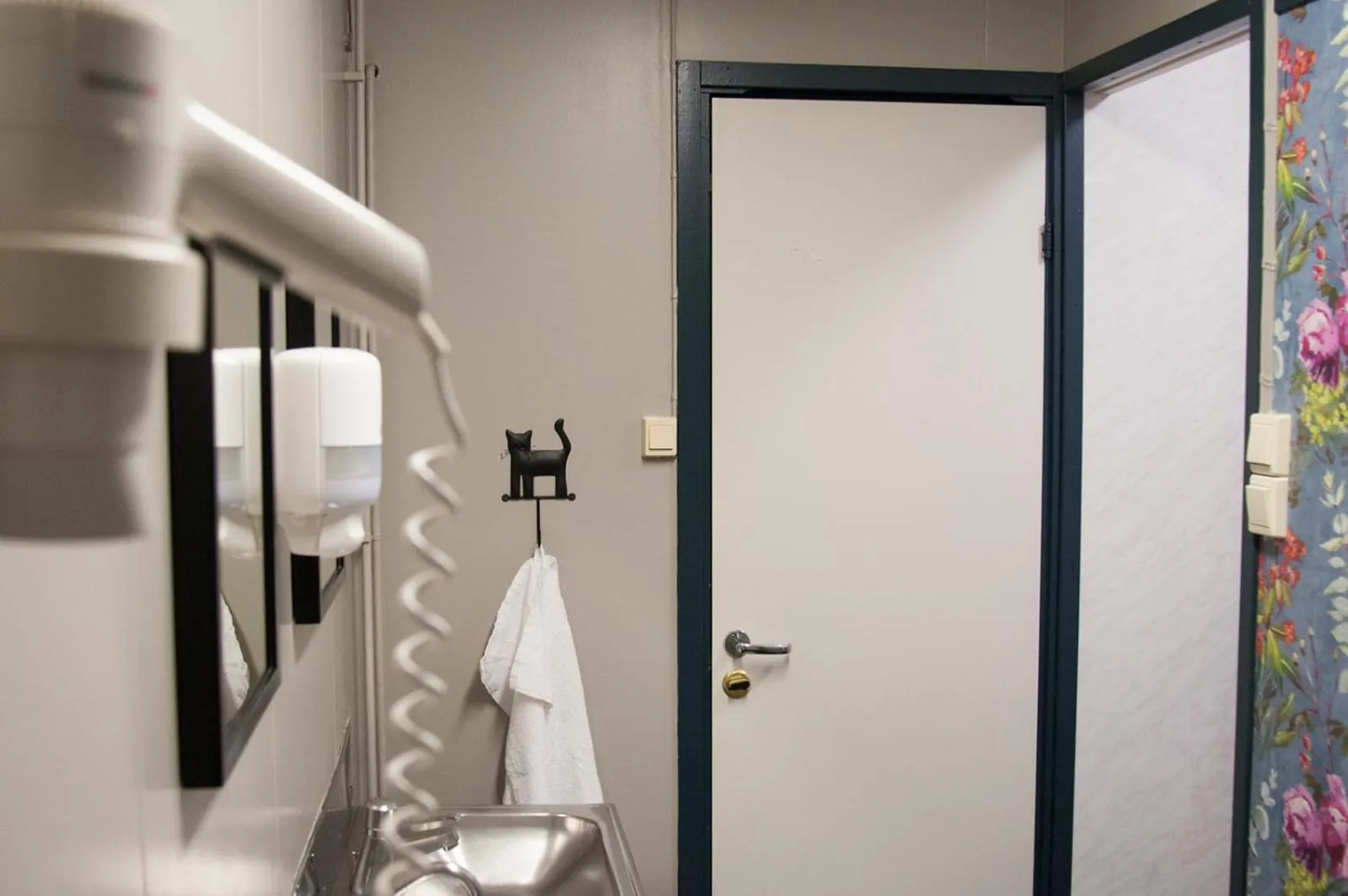 Bathroom in Mary-Ann's Polarrigg