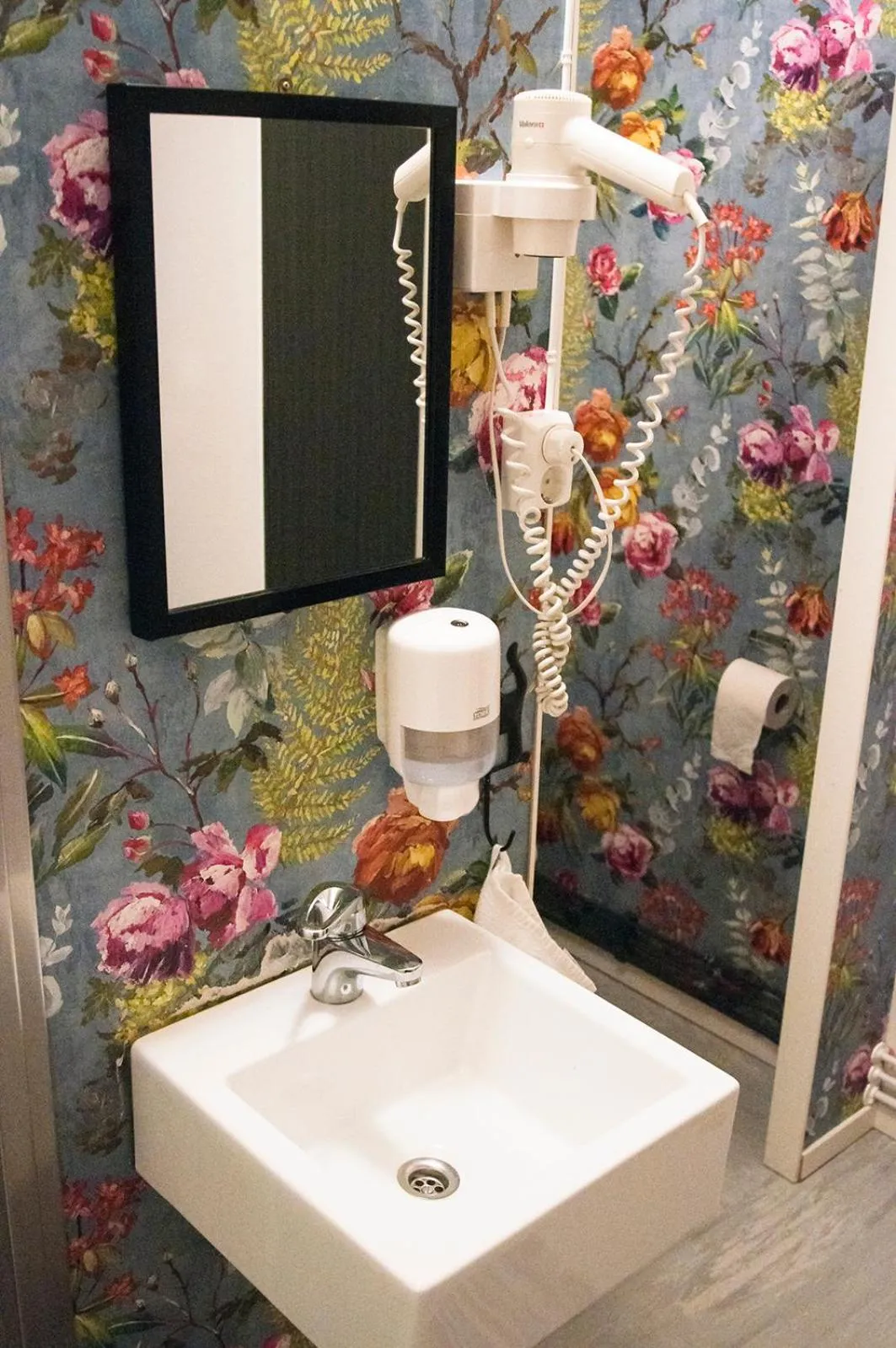 Bathroom in Mary-Ann's Polarrigg