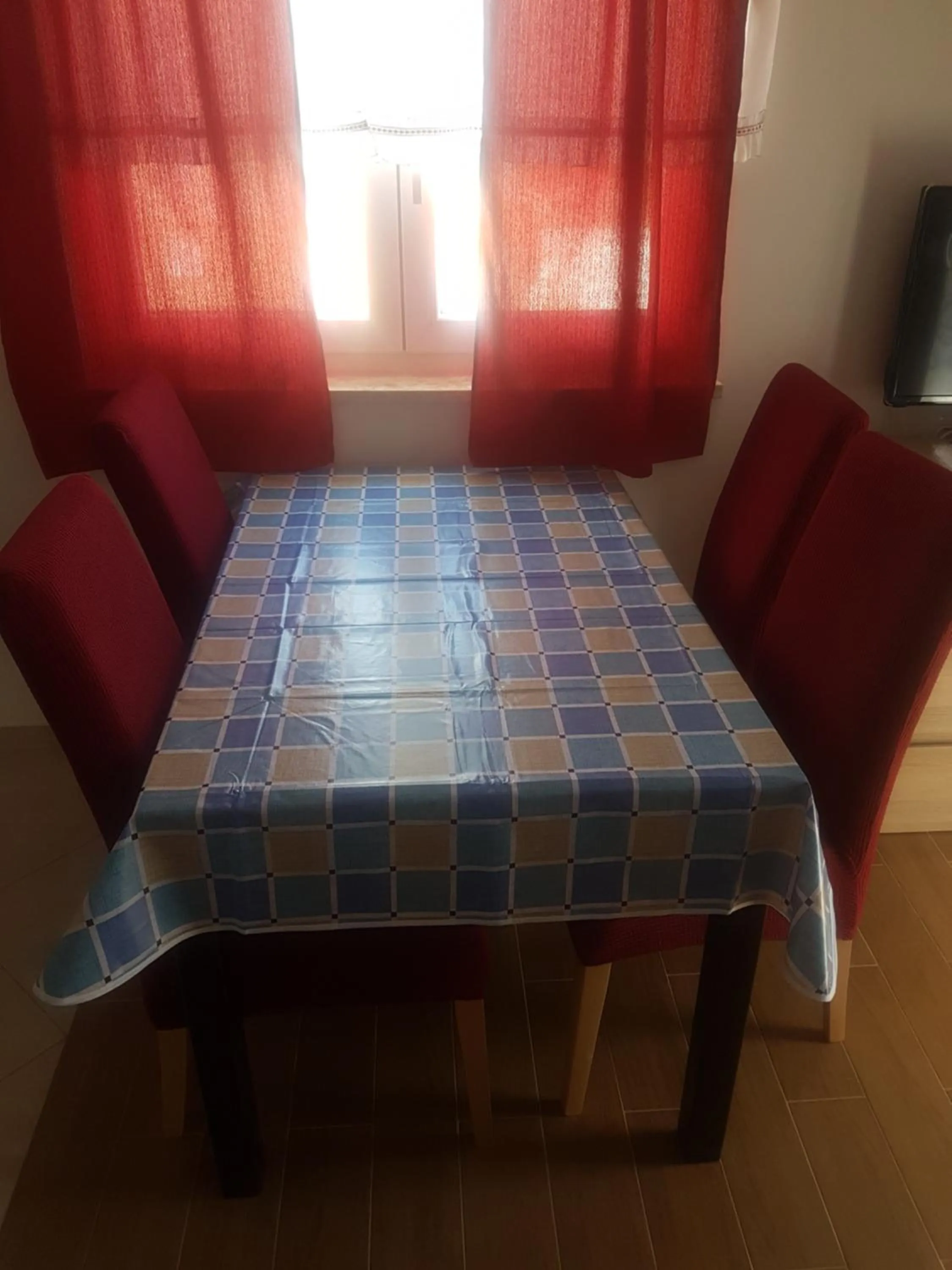 Dining area in Apartments Zova