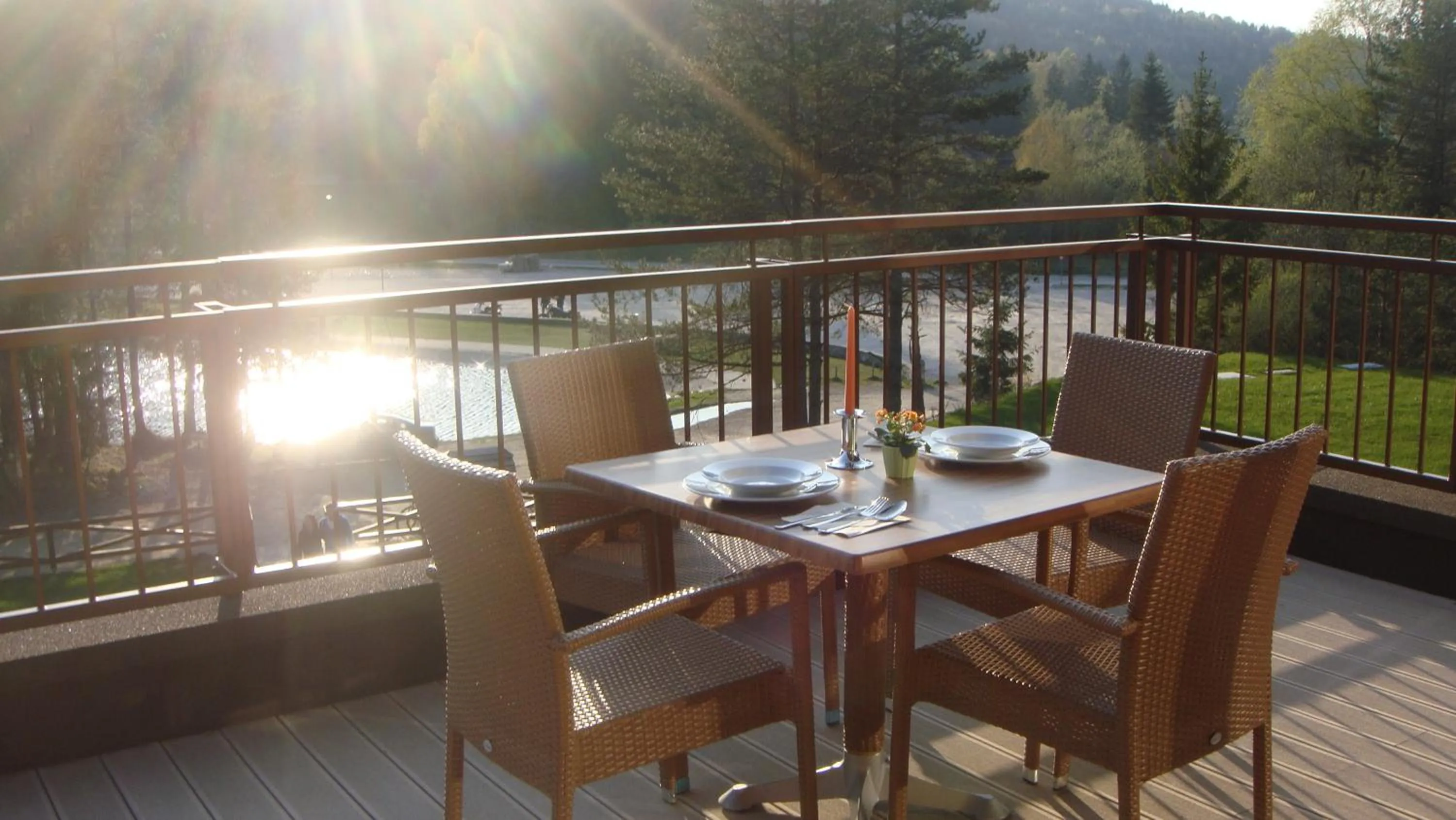 Restaurant/places to eat in Hotel Rakitna