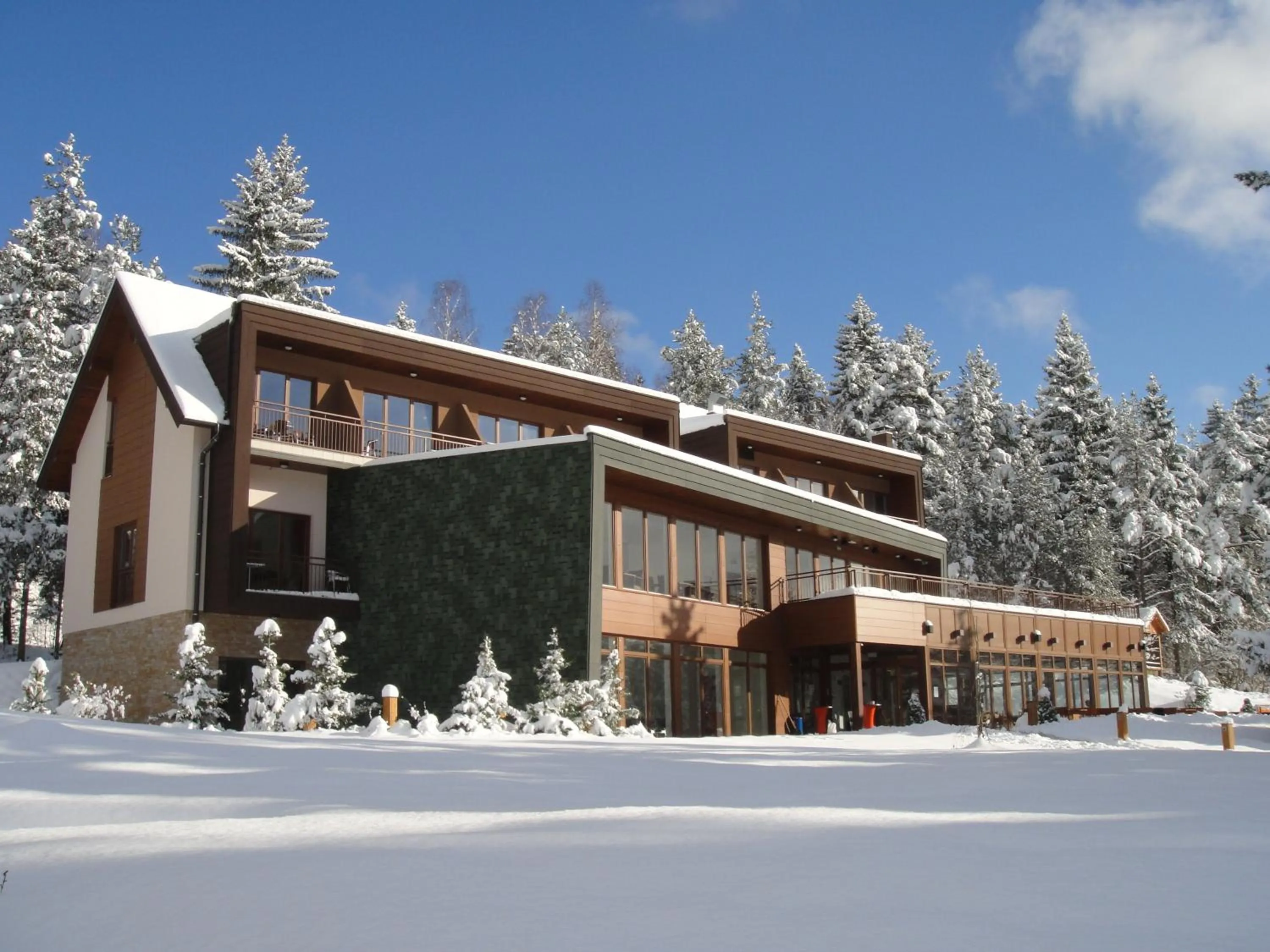 Facade/entrance in Hotel Rakitna