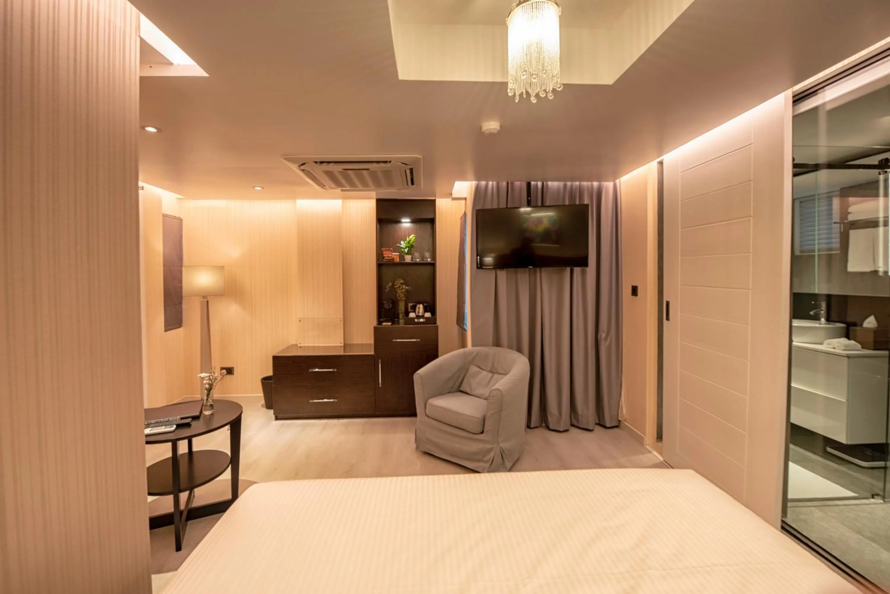 Photo of the whole room in Amina Residency