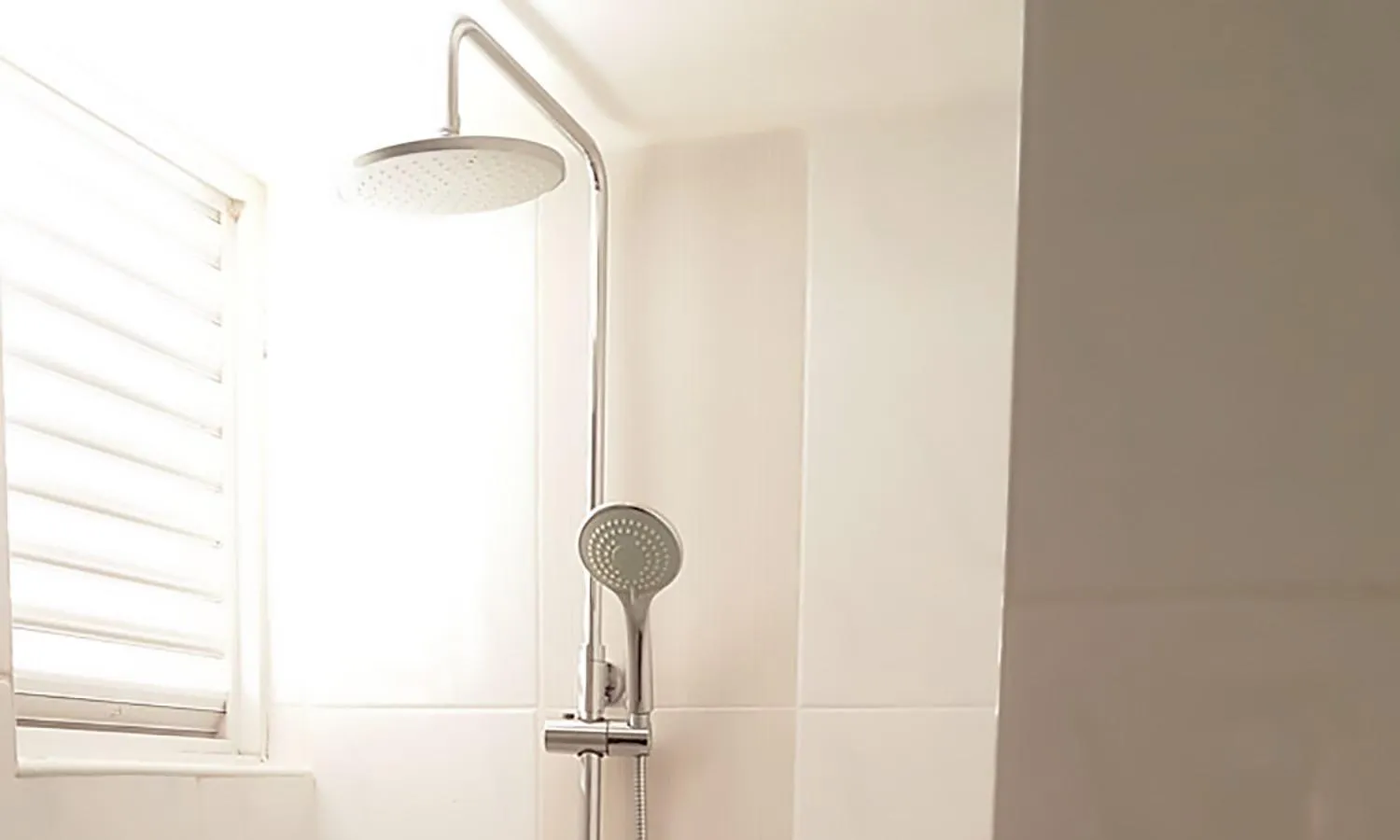 Shower in Amina Residency