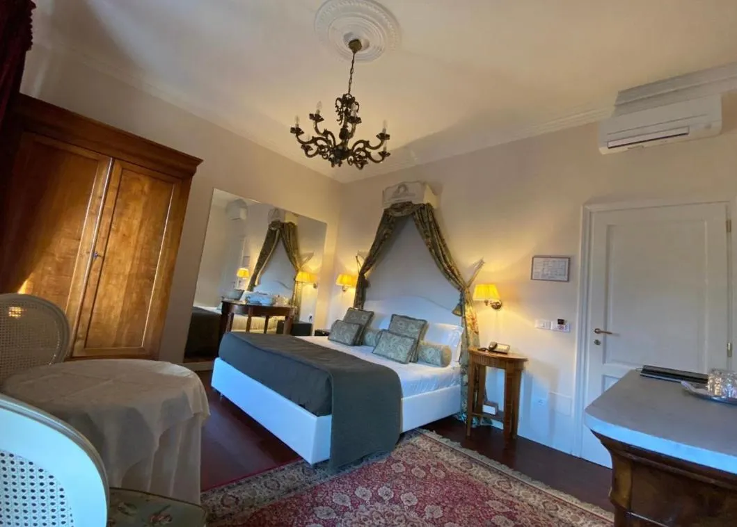 air conditioner, Bed in Duchessa Margherita Chateaux & Hotels