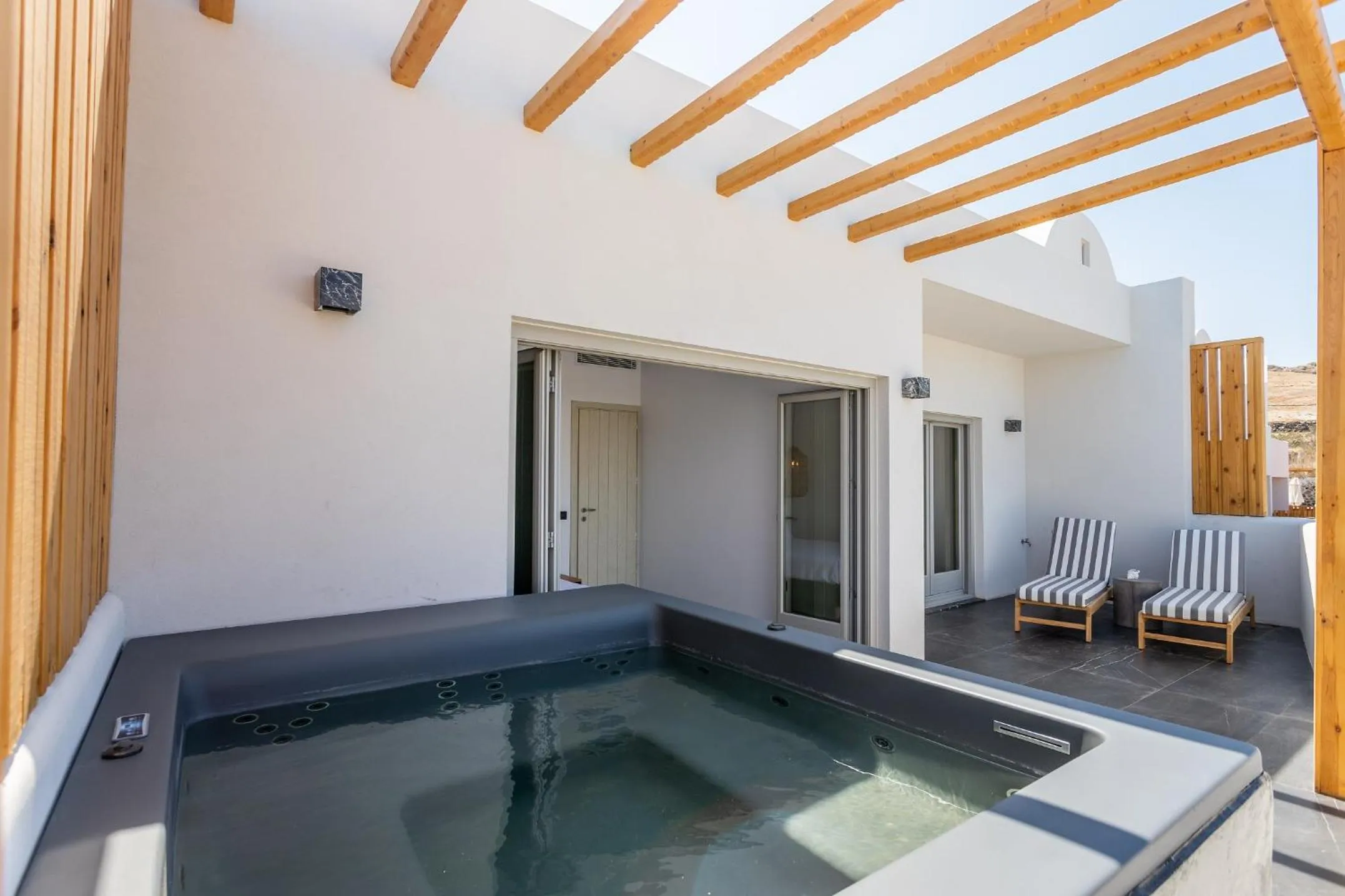 Hot Tub in Aegean Gem