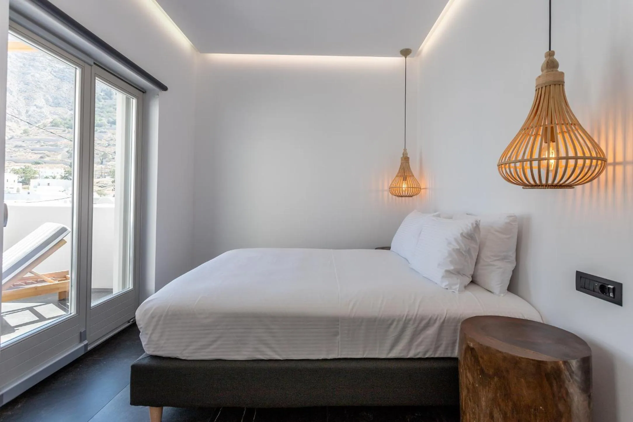 Bedroom, Bed in Aegean Gem