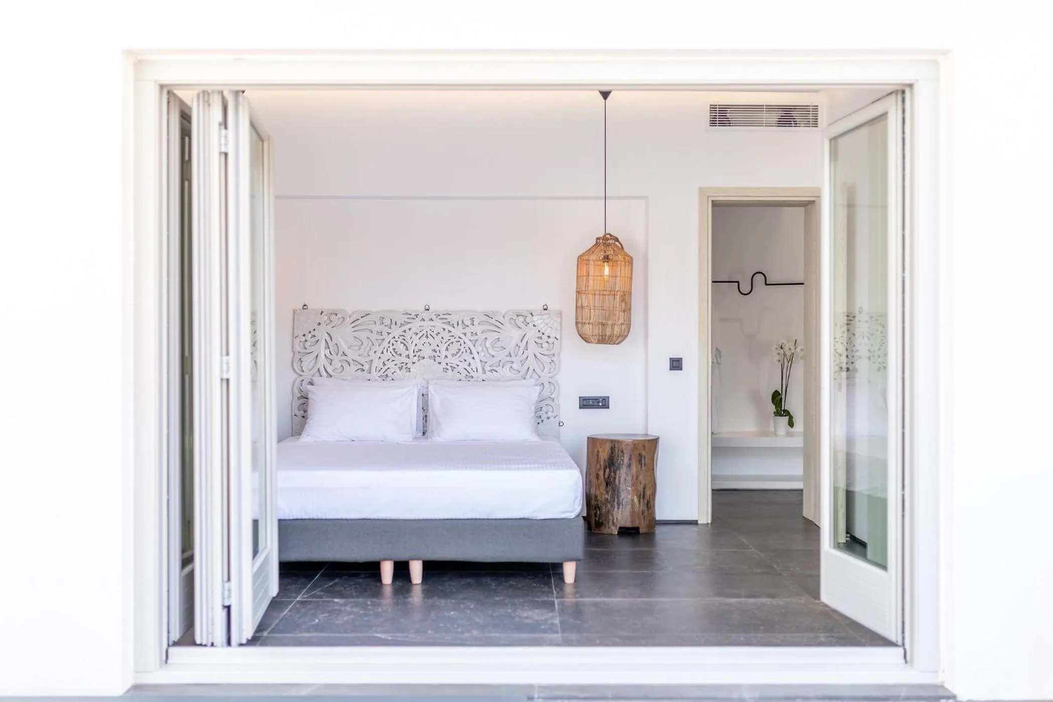 Bedroom, Bed in Aegean Gem