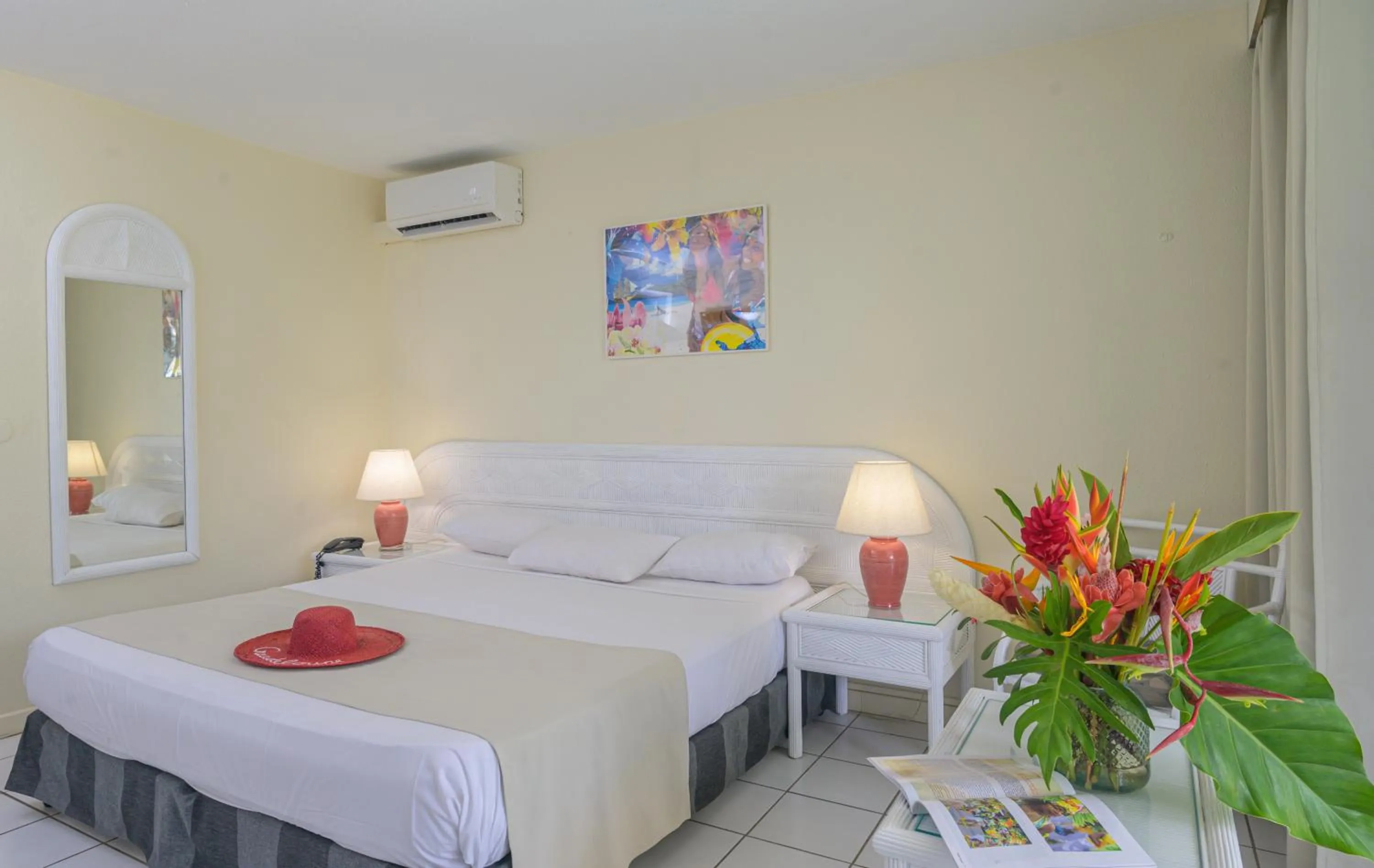 Bedroom, Bed in Canella Beach Hotel