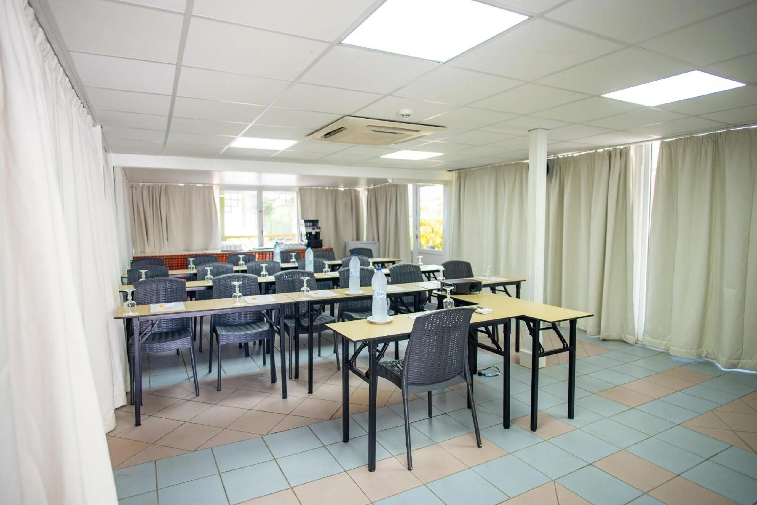 Business facilities in Canella Beach Hotel