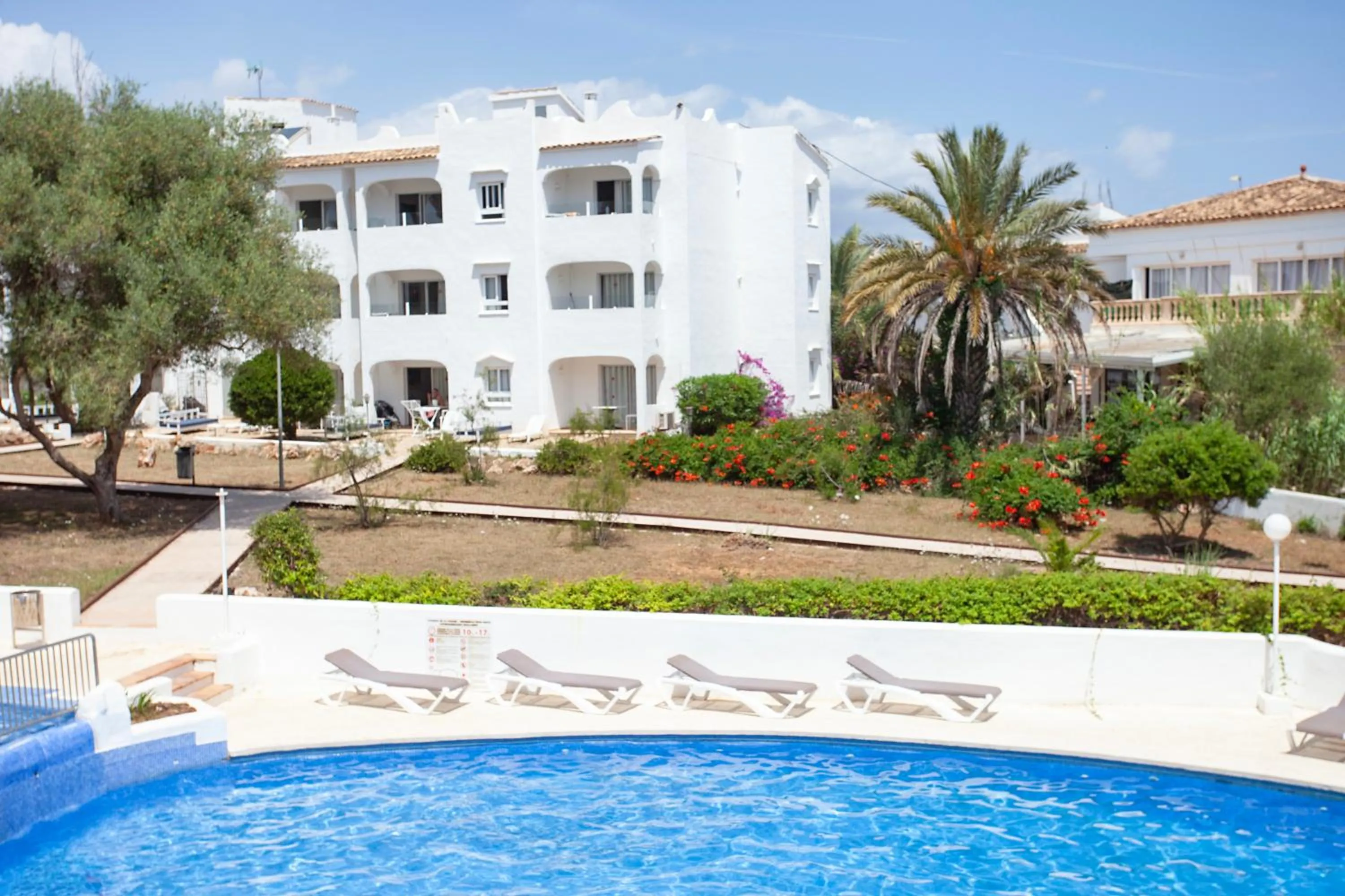 Garden in BJ Apartamentos Europa