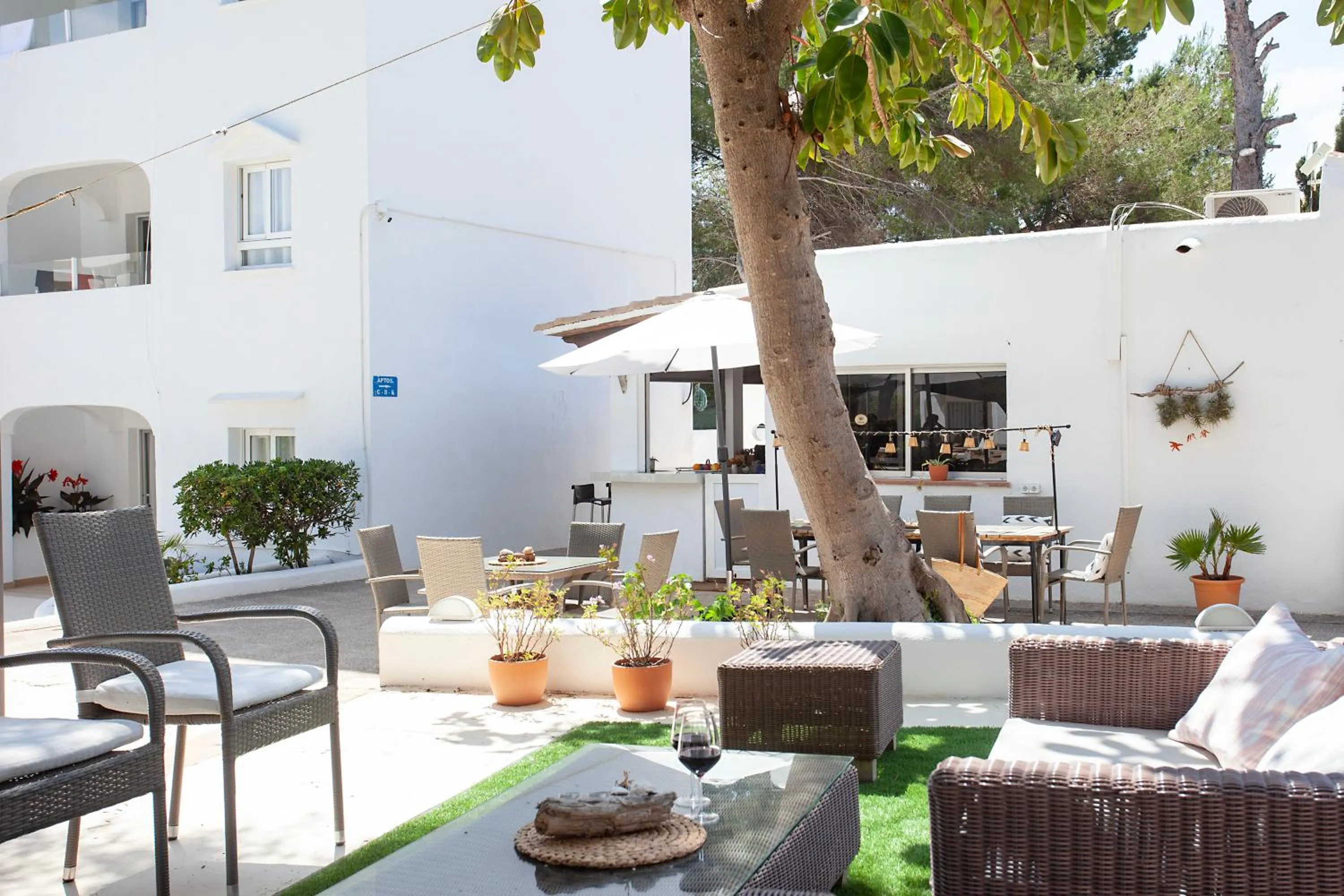 Lounge or bar in BJ Apartamentos Europa