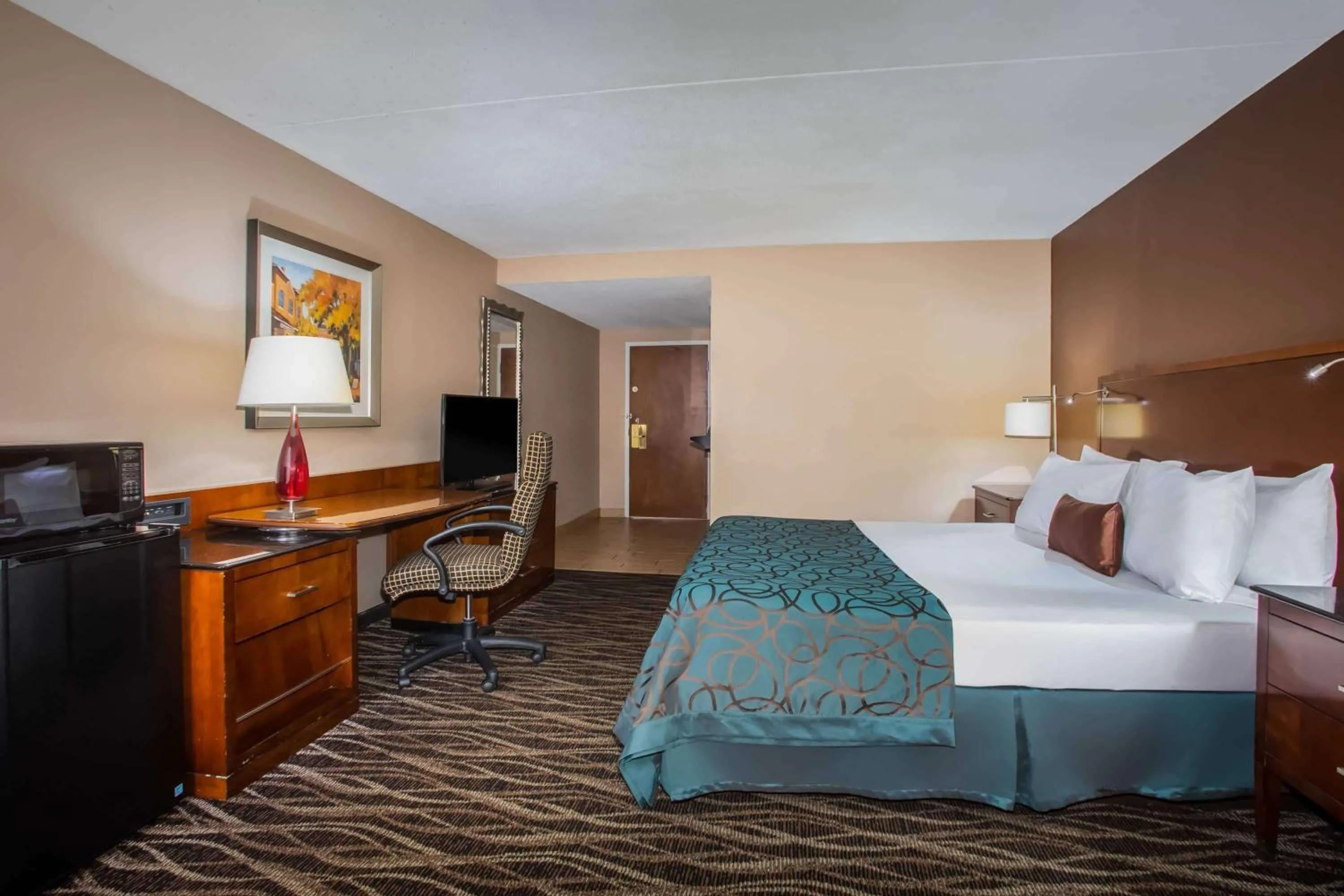 Photo of the whole room, Bed in Ramada by Wyndham Statesville