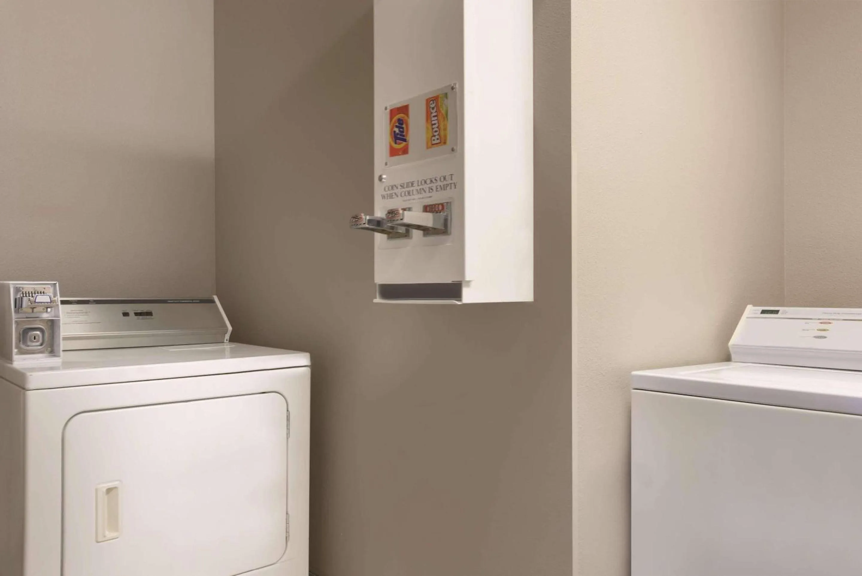 Other in Country Inn & Suites by Radisson, Waterloo, IA