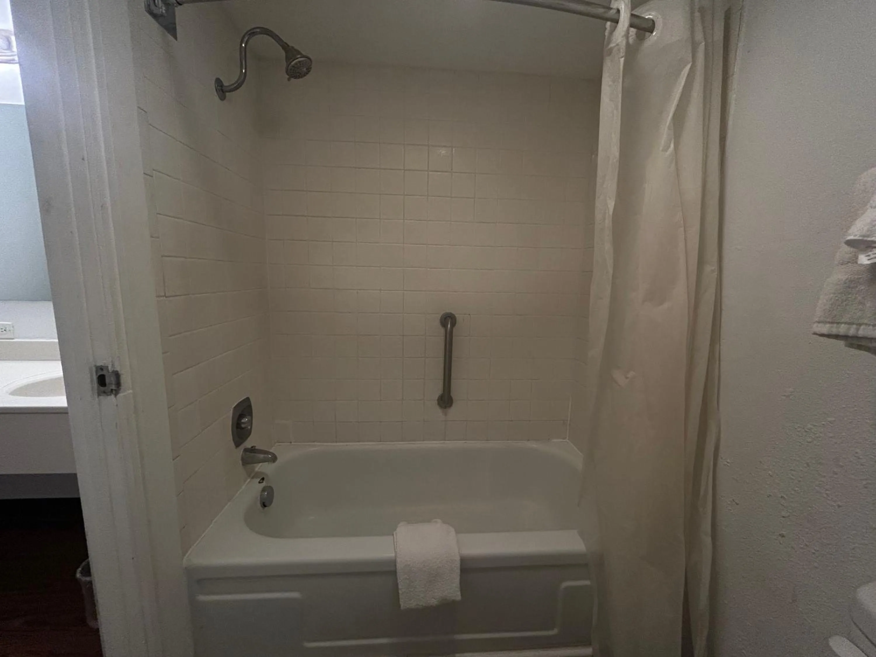 Bathroom in Candlelight Inn by Capital O Scottsbluff