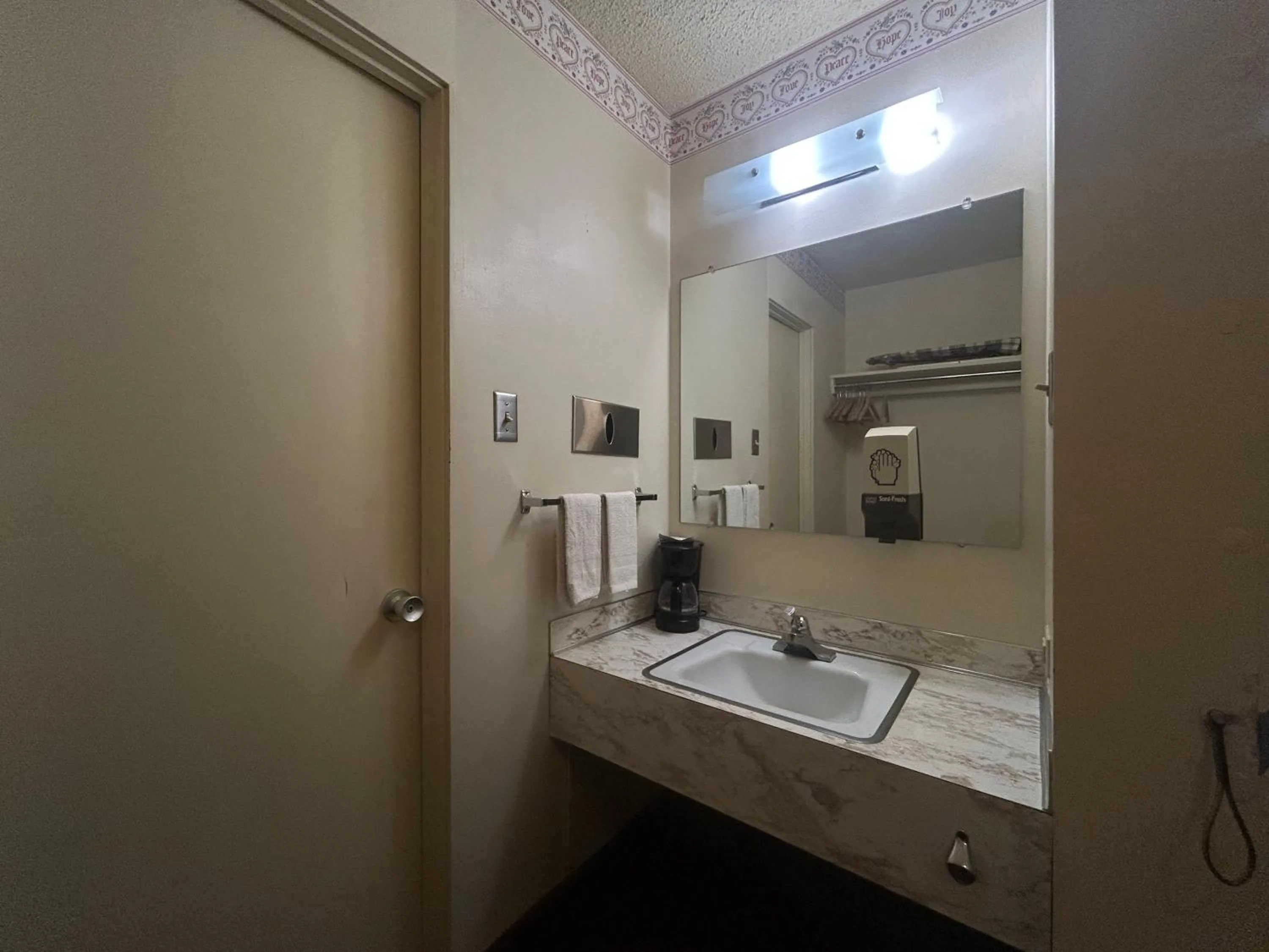Bathroom in Candlelight Inn by Capital O Scottsbluff