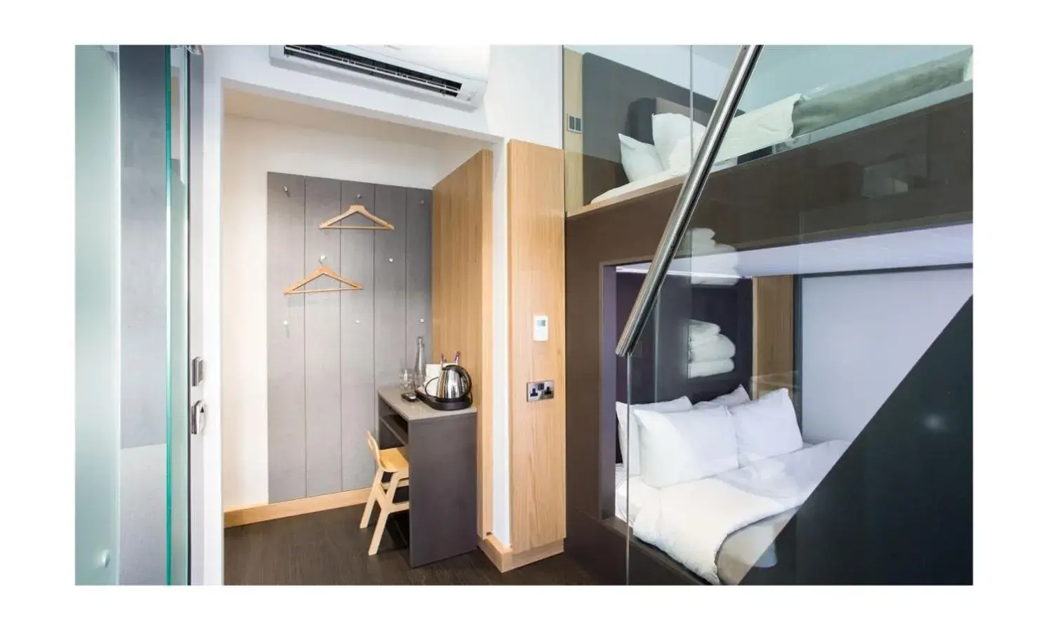 Family Queen Room - No Window in The Z Hotel Bath Family Queen Room - No Window in The Z Hotel Bath