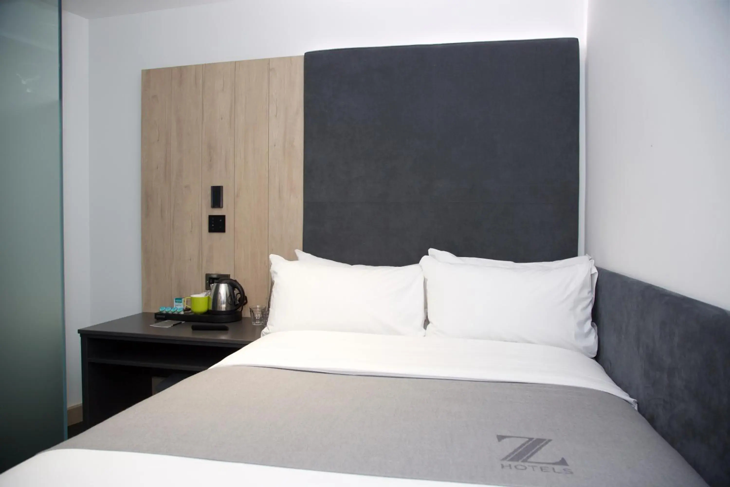 Standard Double Suite - No Window in The Z Hotel Bath Standard Double Suite - No Window in The Z Hotel Bath