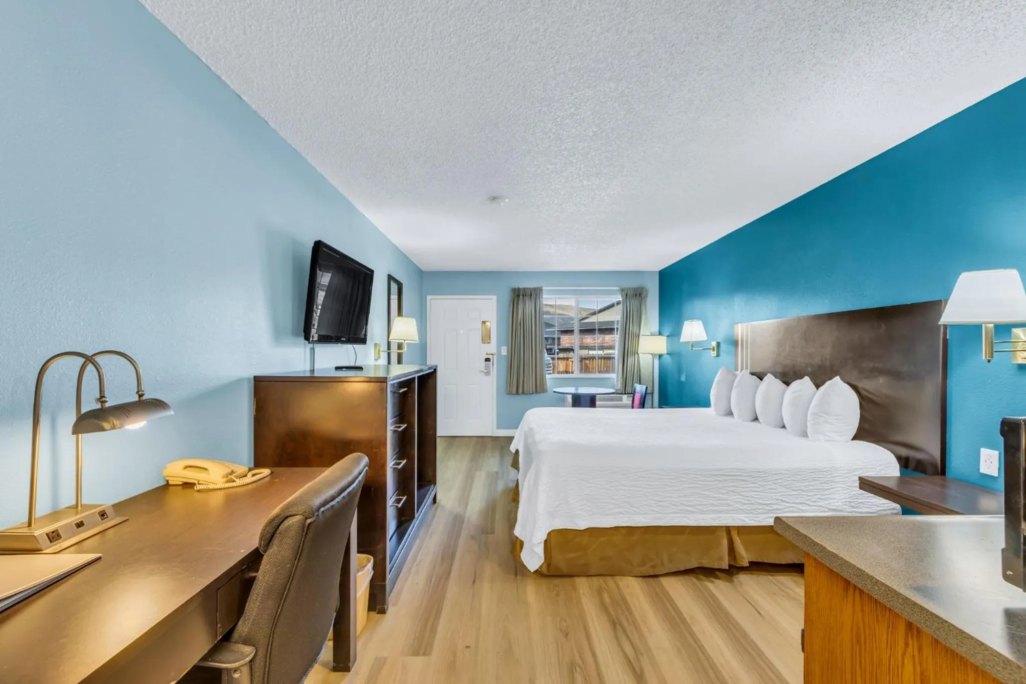 Bed in Days Inn by Wyndham Carson City